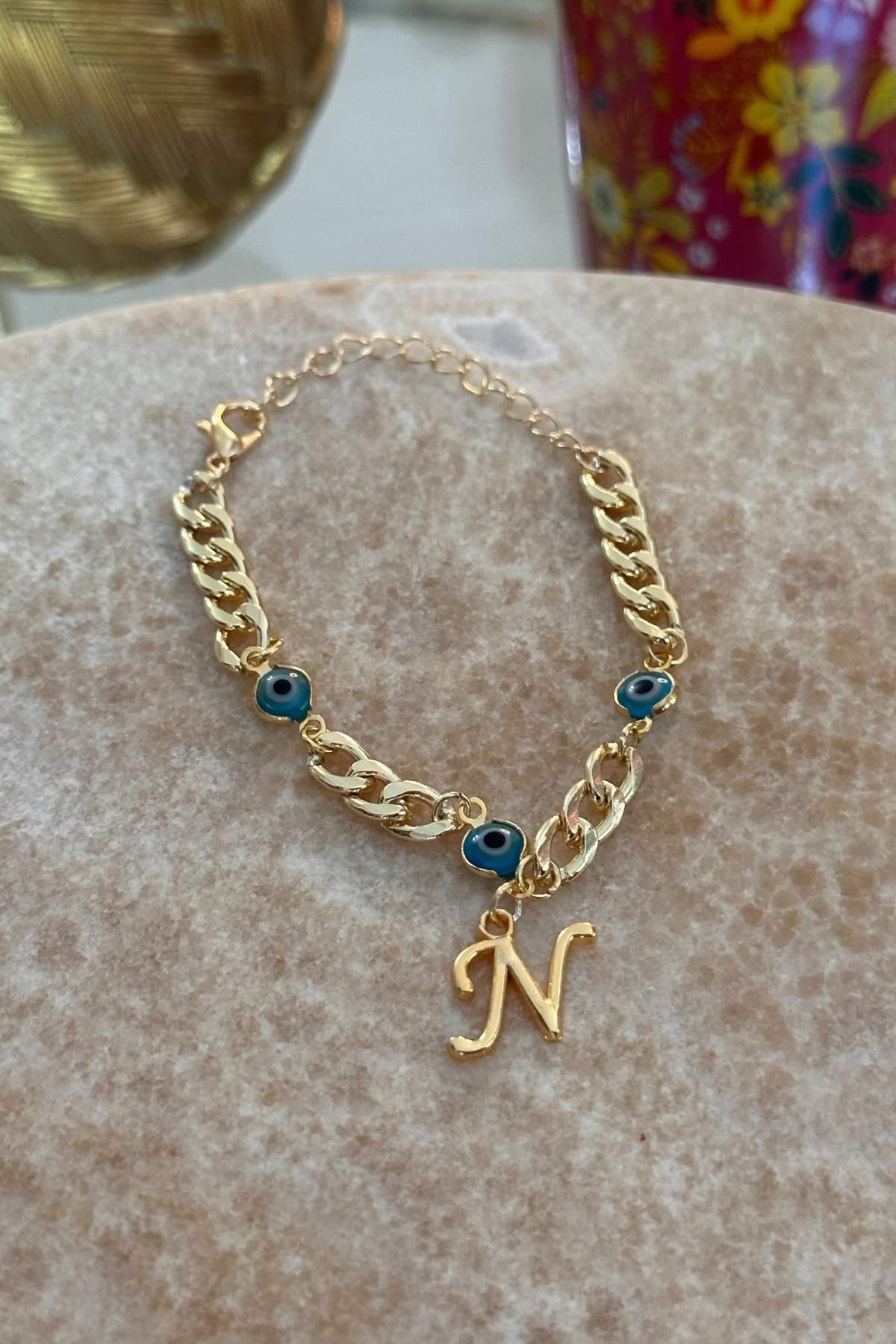 Kişiye Özel Harfli Altın Kaplama Üç Nazarlı N Harf Zincir Bileklik