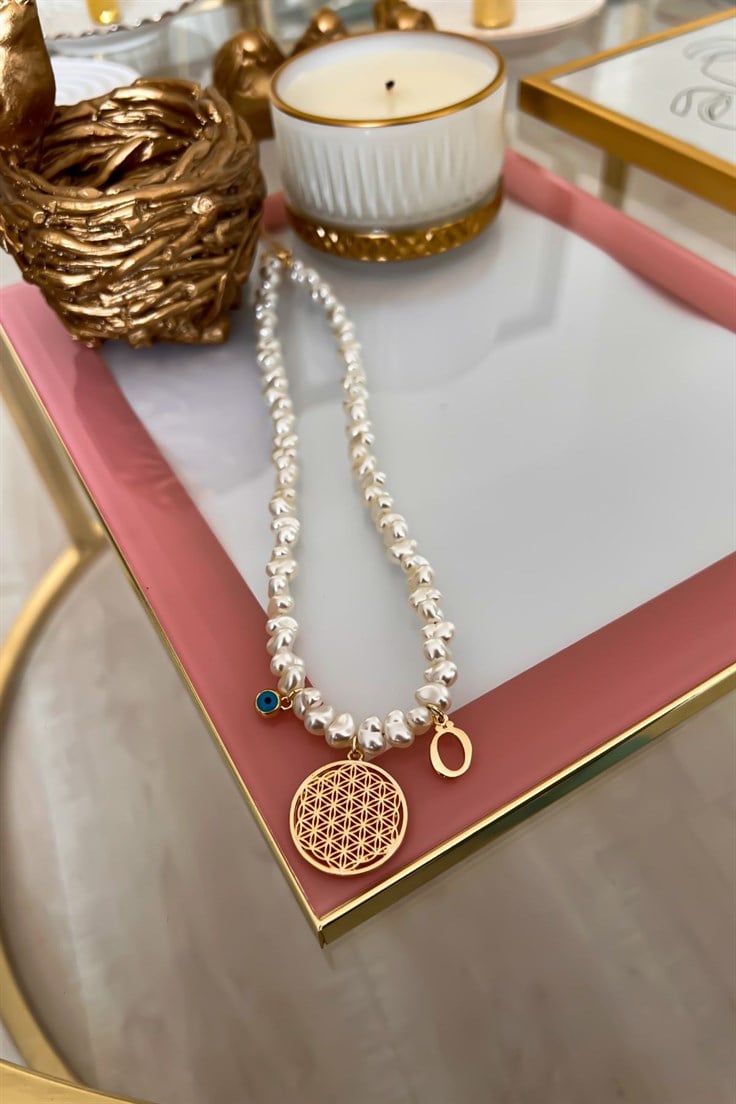 Kişiye Özel Ö Harfli ve Nazar Sallantılı İnci Sıralı Yaşam Çiçeği Kolye Gold
