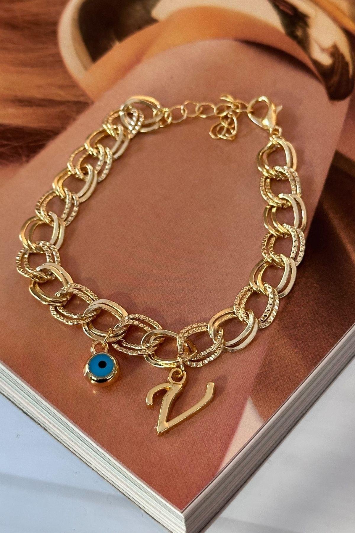 Kişiye Özel V Harfi Samanyolu Zincirli Bileklik