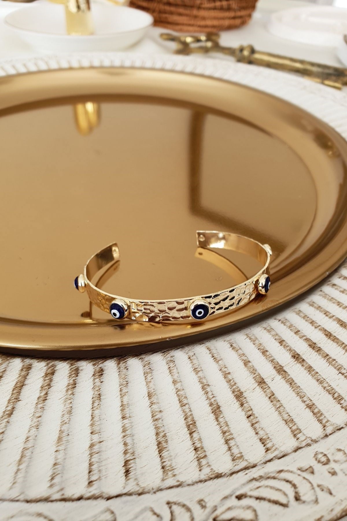 Lacivert Nazar Model Altı Açık Kelepçe Gold