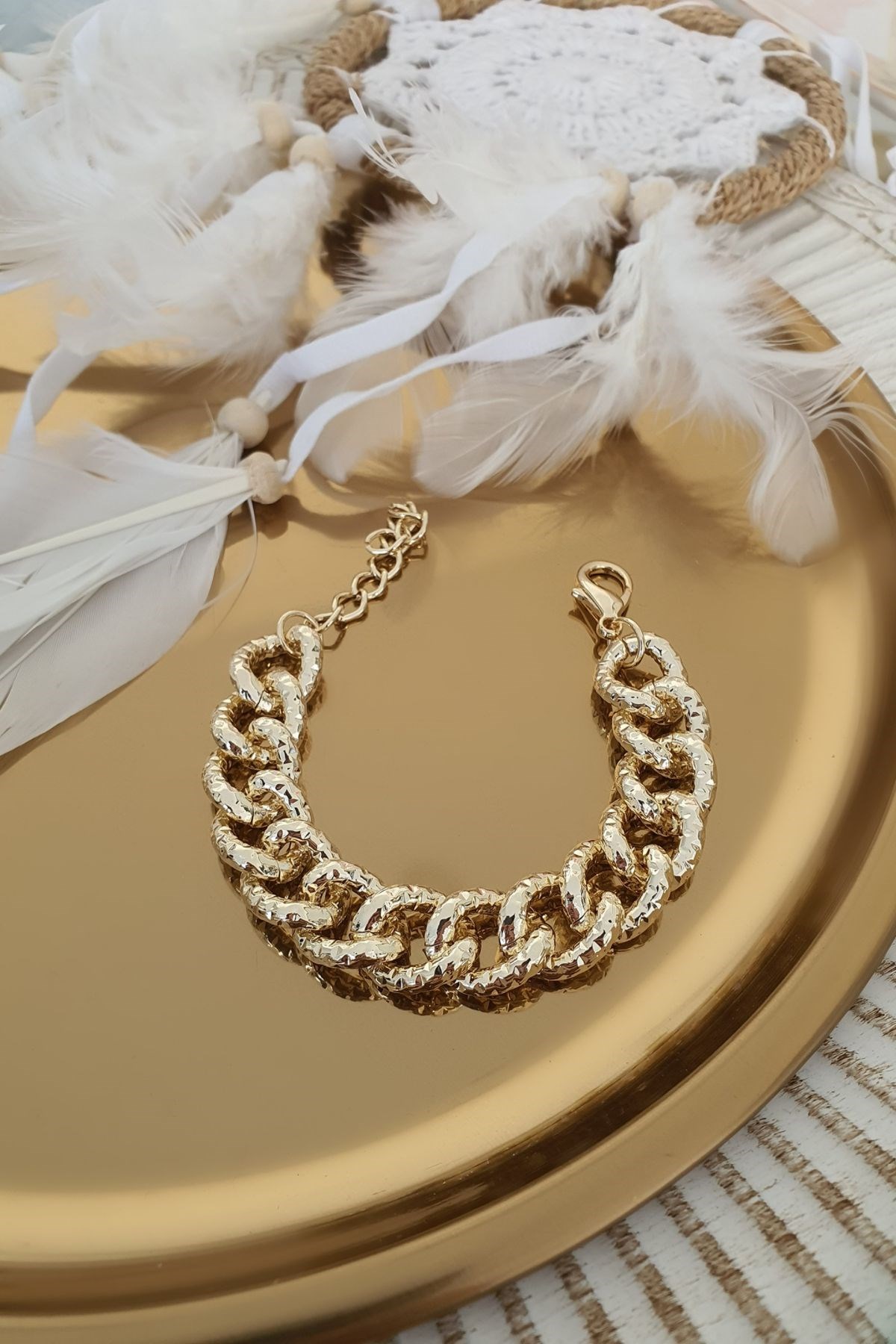 Lazer Kesimli Sık Zincirli Bileklik Gold