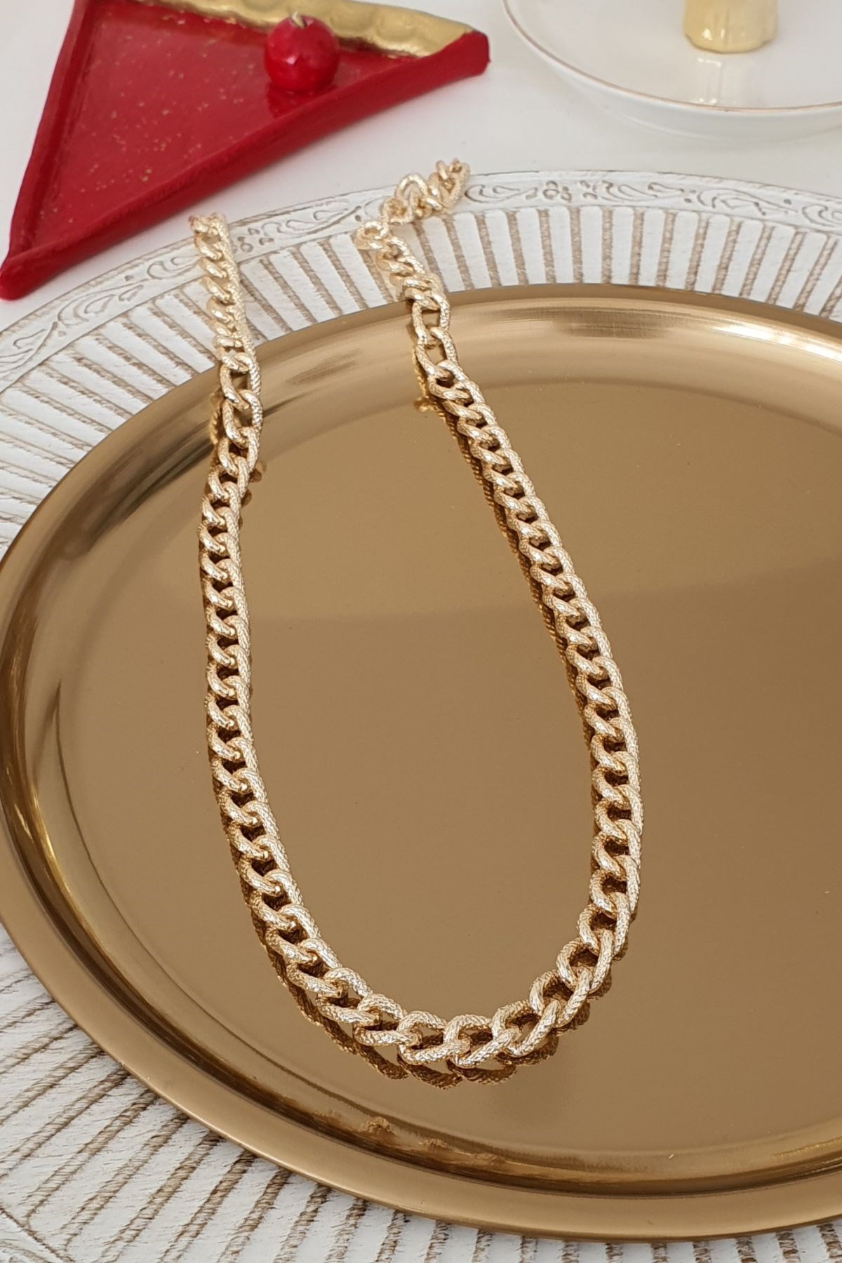 Lazer Kesimli Uzun Zincir Kolye Gold