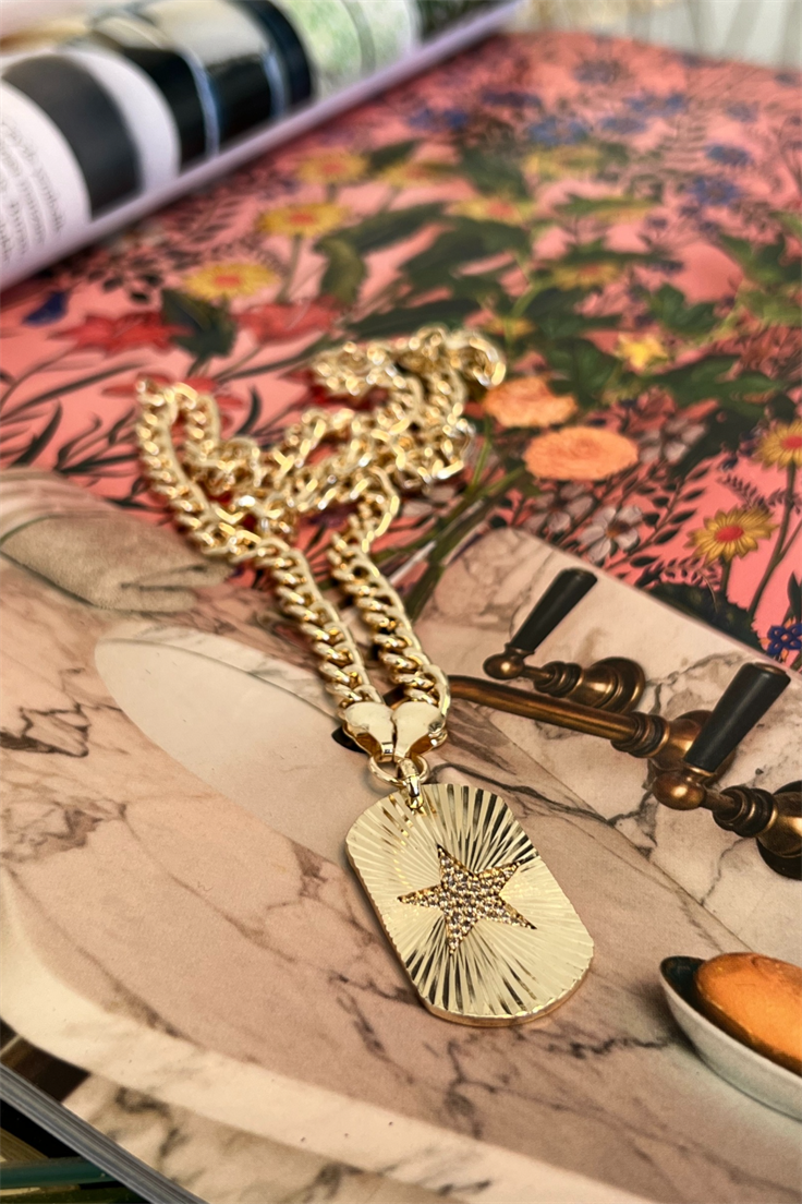 Lazer Kesimli Yıldız Model Zirkon Taşlı Kolye Gold