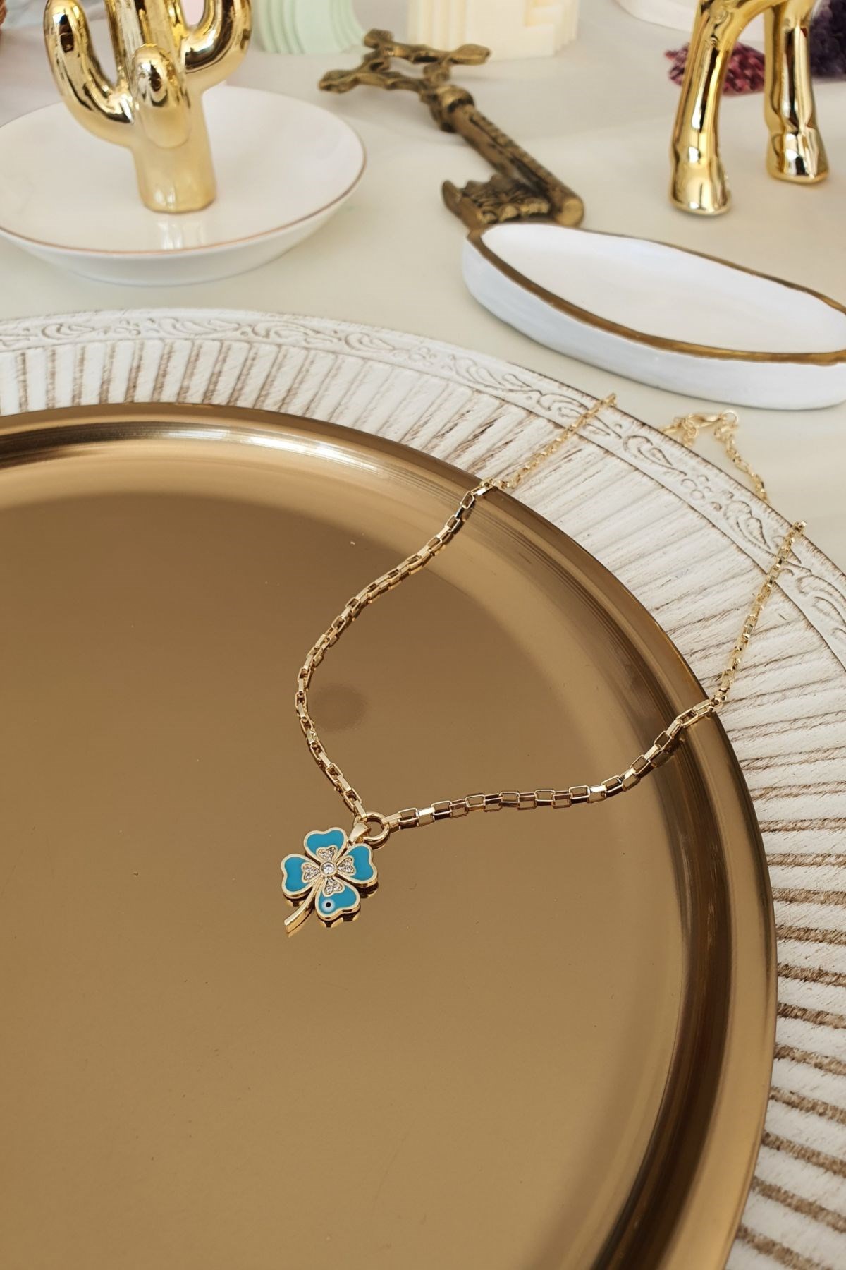 Mavi Mine Boyamalı Yonca Kolye Gold