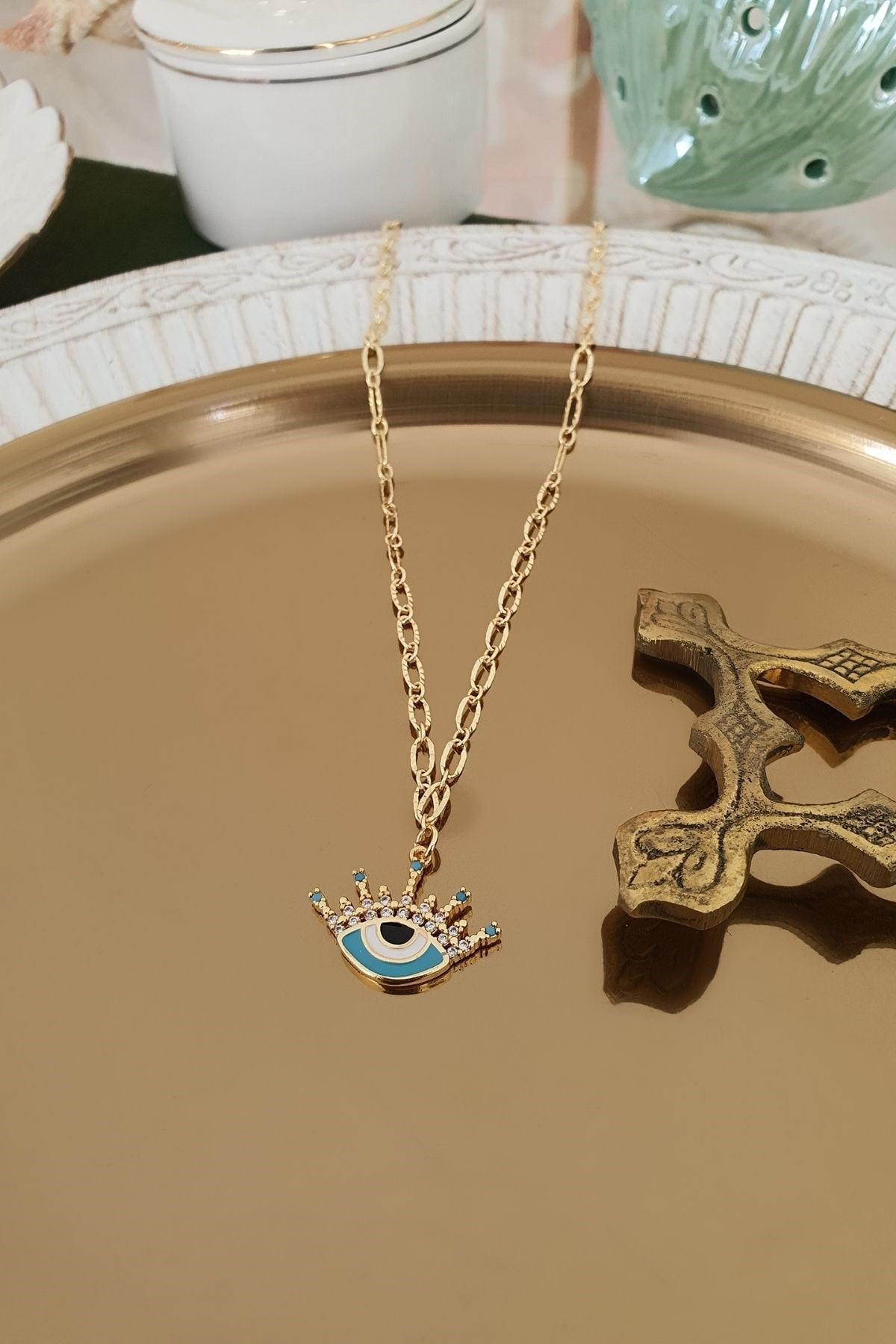 Mineli Göz Kirpik Model Zincir Kolye Gold