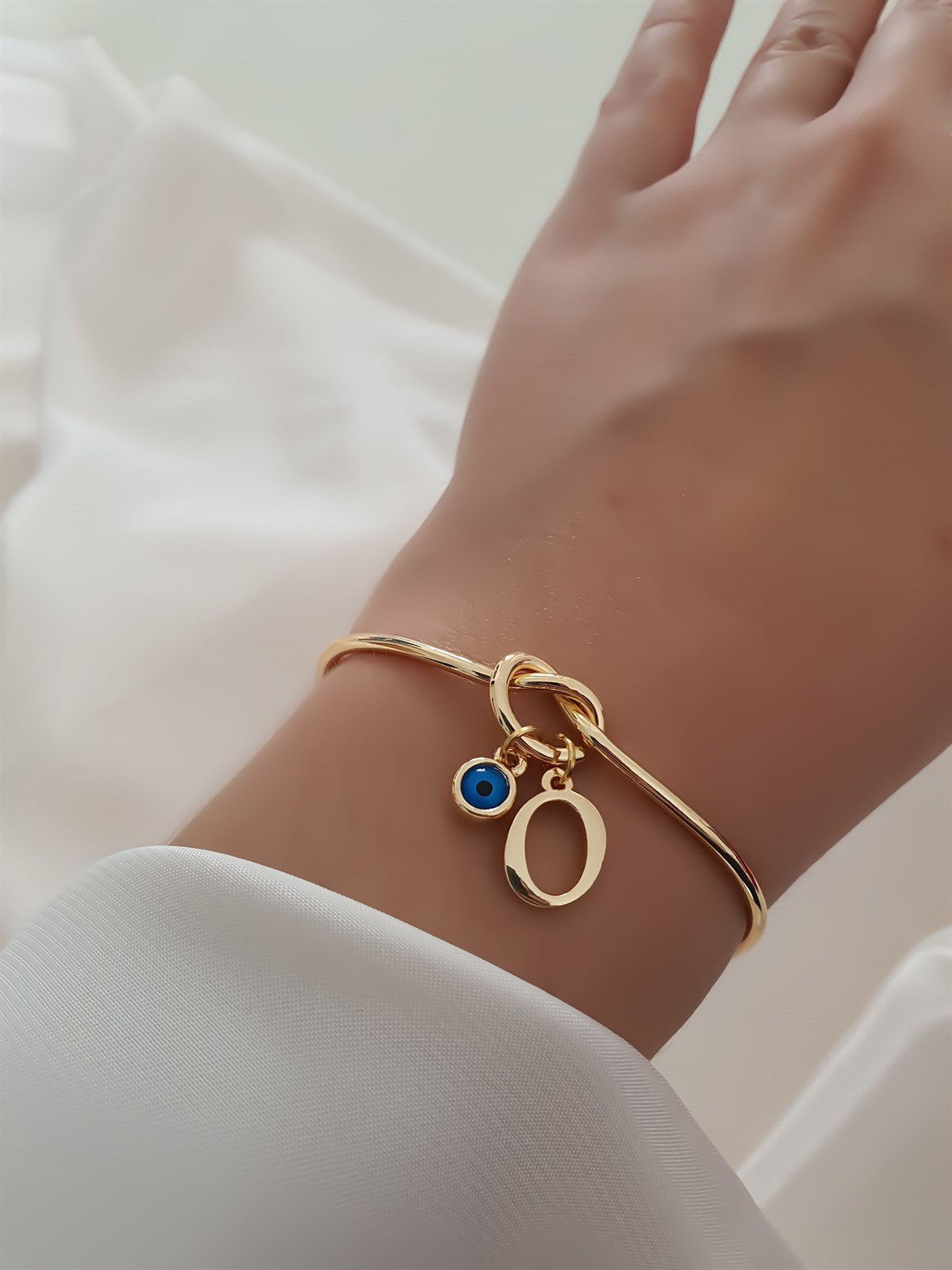 O Harfli ve Nazar Sallantılı Düğüm Bilezik Gold