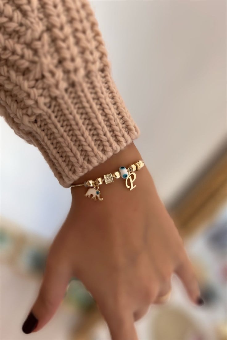 P Harfli ve Beyaz Mineli Fil Figürlü Nazar Bileklik Gold