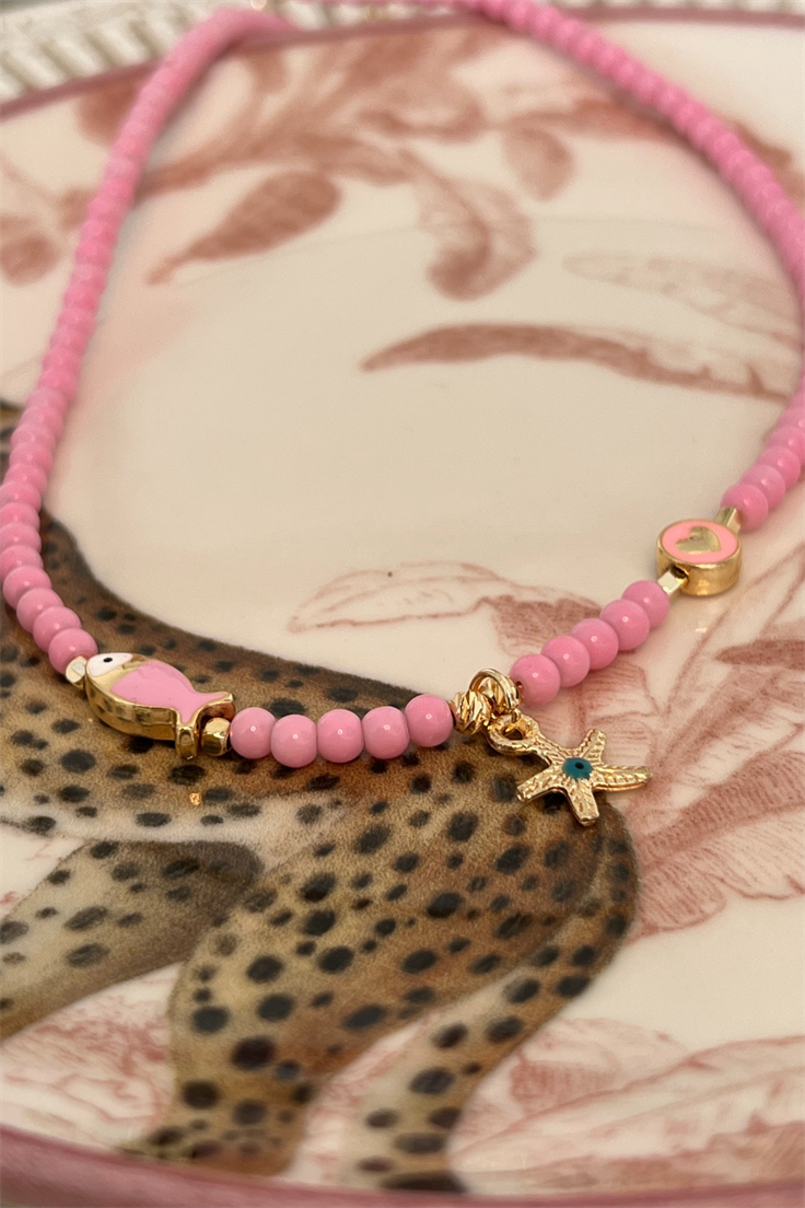 Pembe Balık, Deniz Yıldızı ve Kalp Detaylı Pembe Boncuklu Kolye Gold