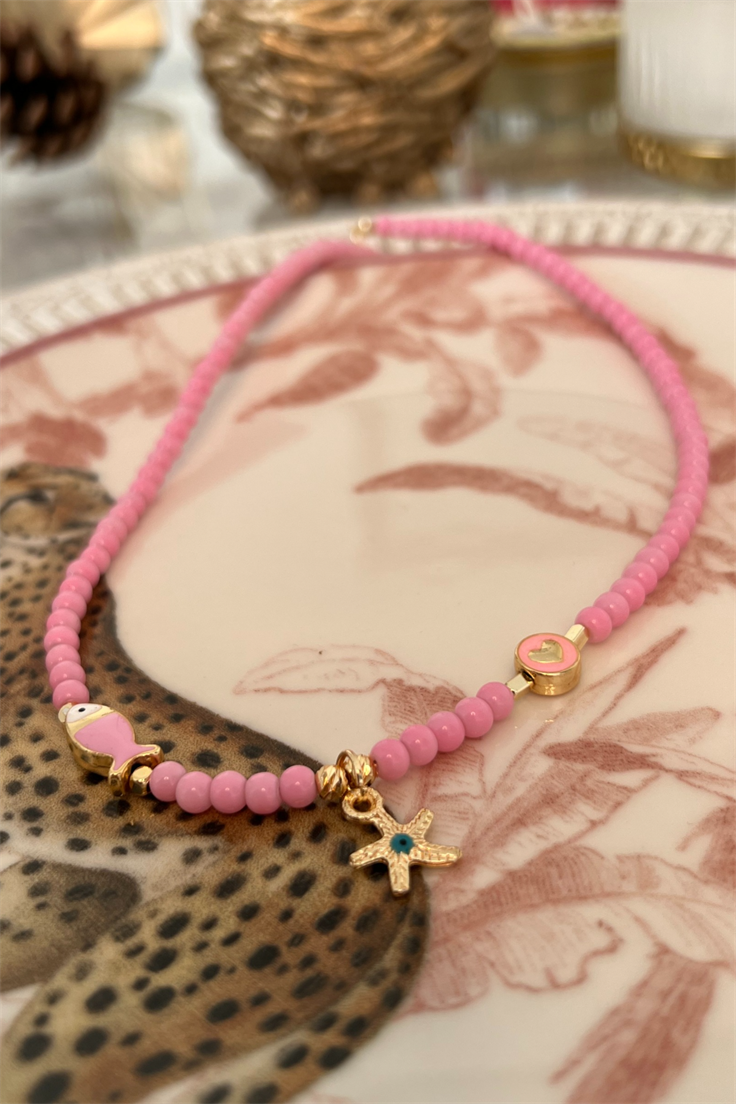 Pembe Balık, Deniz Yıldızı ve Kalp Detaylı Pembe Boncuklu Kolye Gold