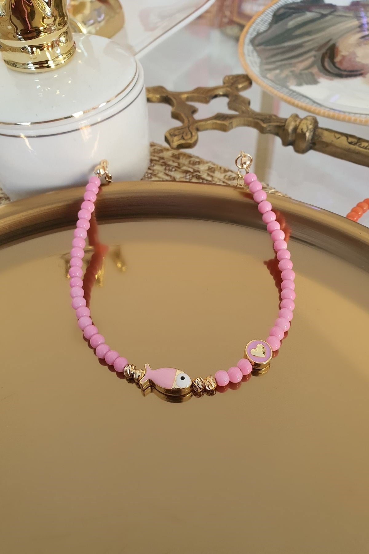Pembe Balık ve Kalp Detaylı pembe Boncuklu Halhal Gold