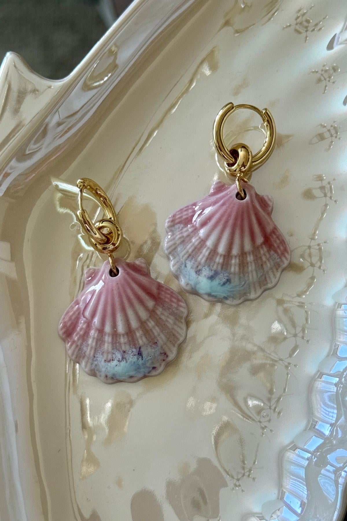 Pembe Renkli Deniz Kabuğu Model Küpe