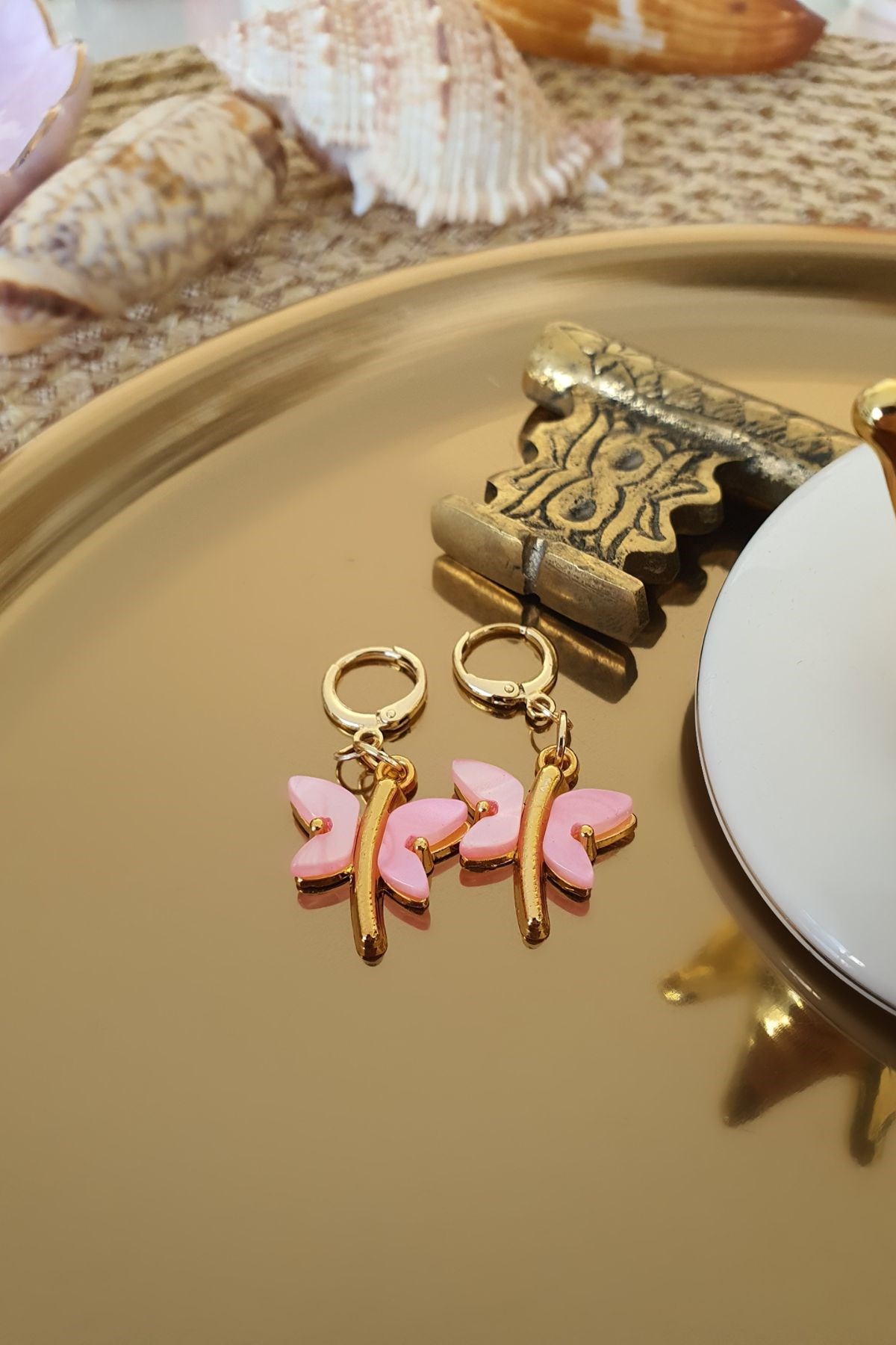 Pembe Renkli Yusufçuk Model Küpe Gold