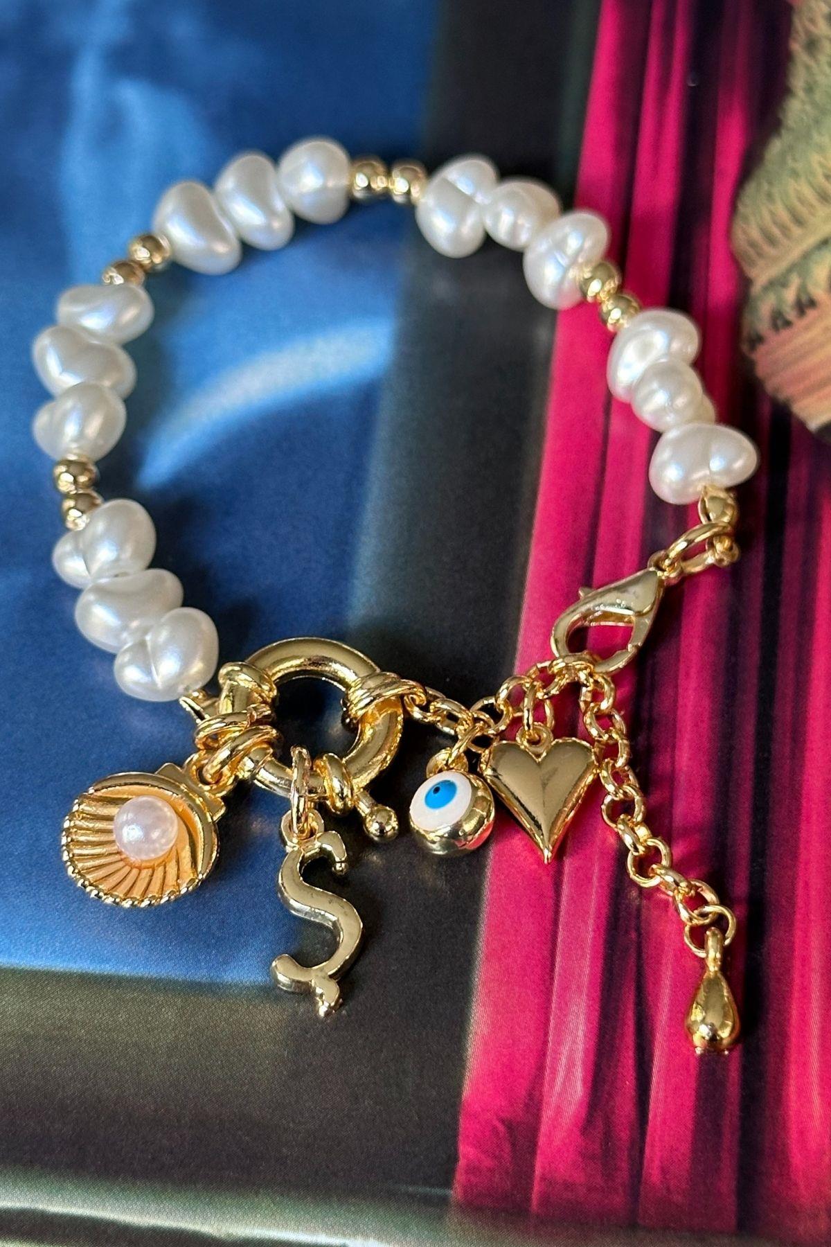 Ş Harfli İnci Model İstiridye,Nazar ve Kalp Sallantılı Tasarım Bileklik