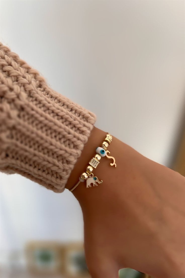 Ş Harfli ve Beyaz Mineli Fil Figürlü Nazar Bileklik Gold