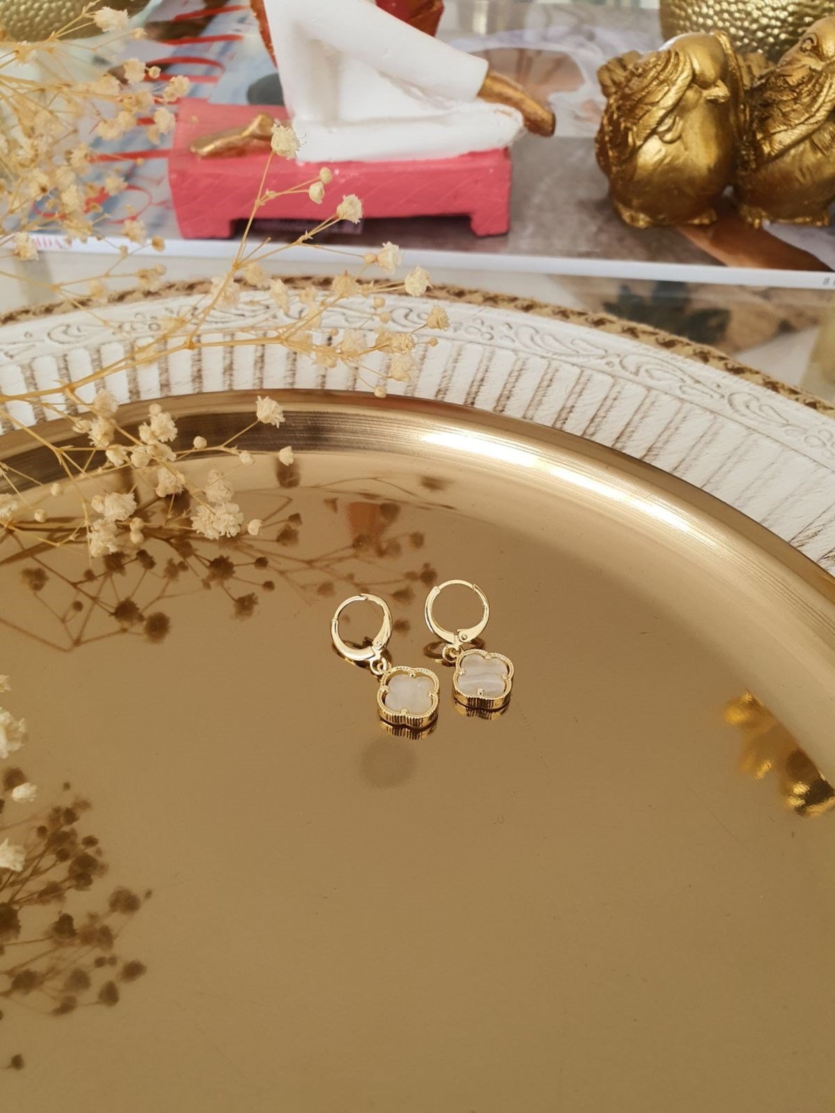 Sedef Taşlı Yonca Model Küpe Gold