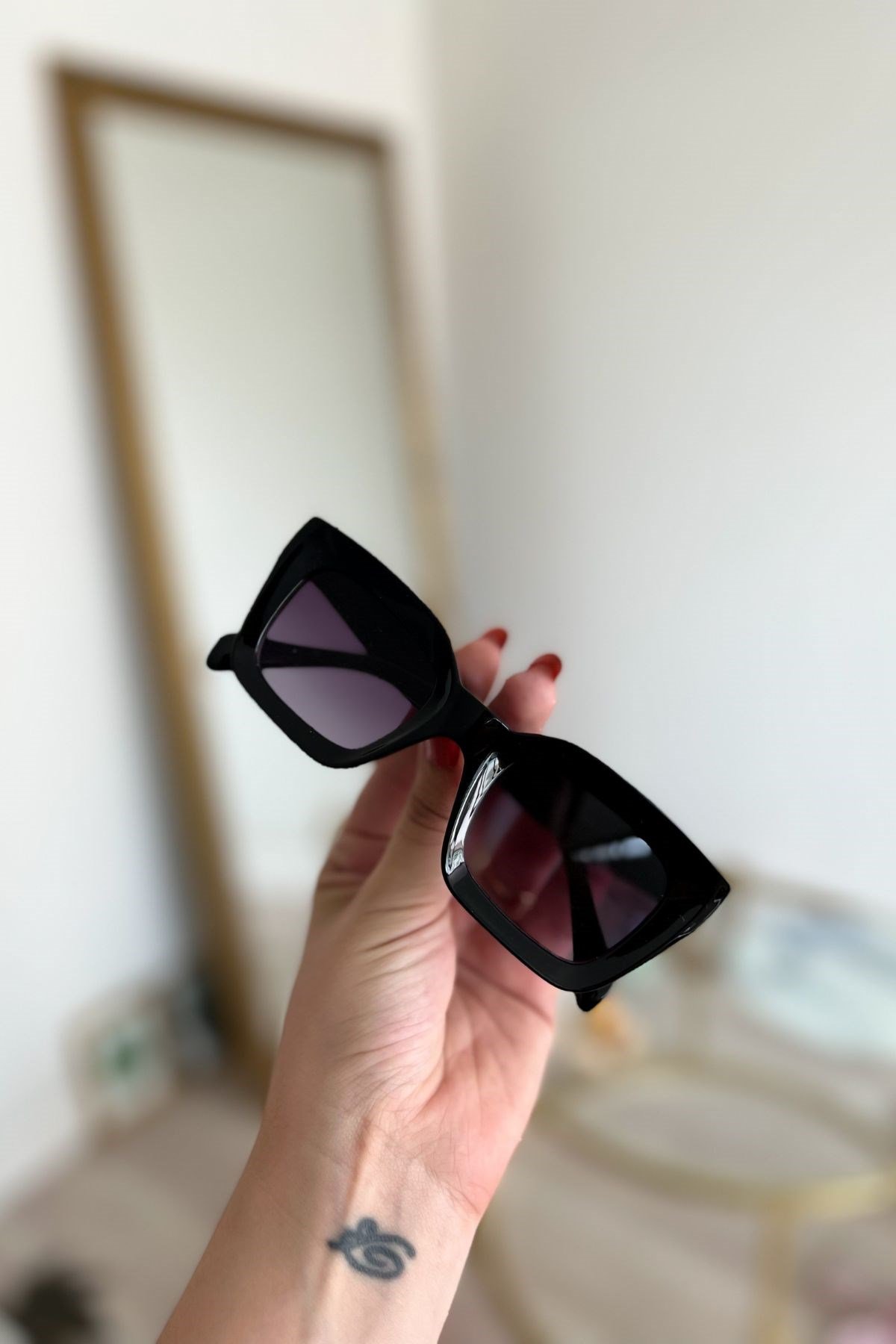 Siyah Renk Cat Eyes Model Güneş Gözlüğü Siyah