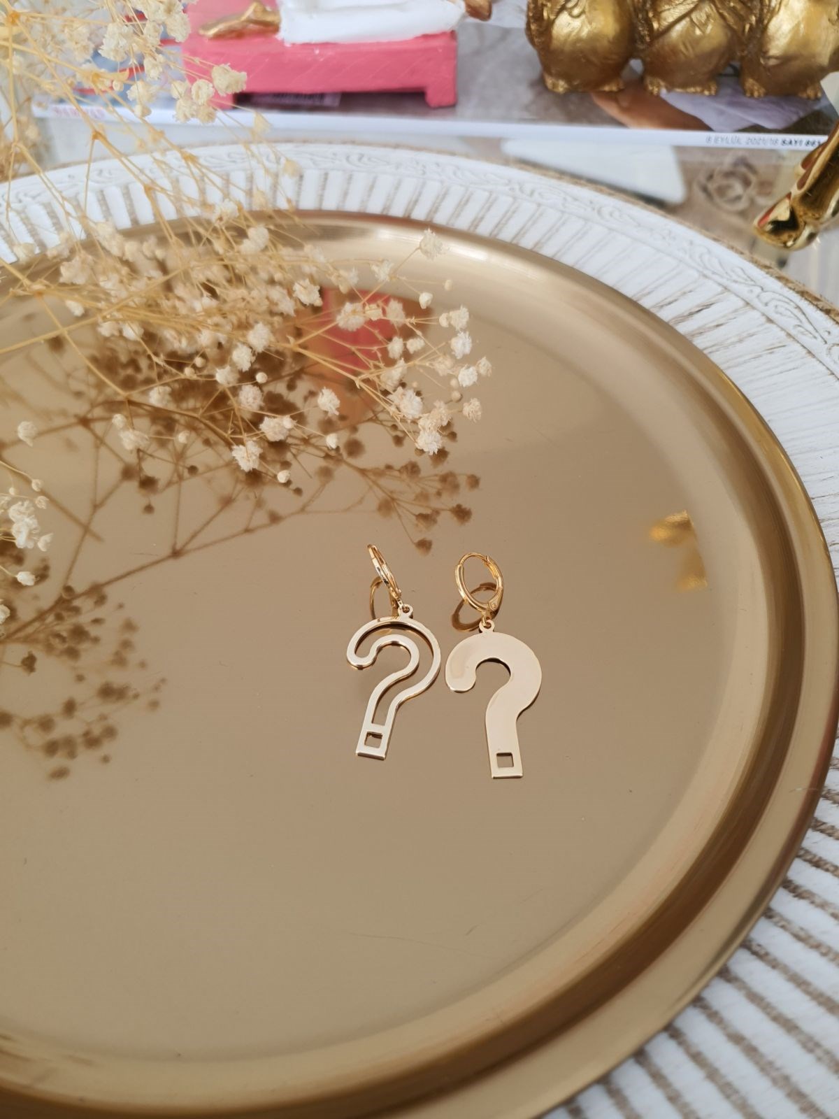 Soru İşareti Model Küpe Gold