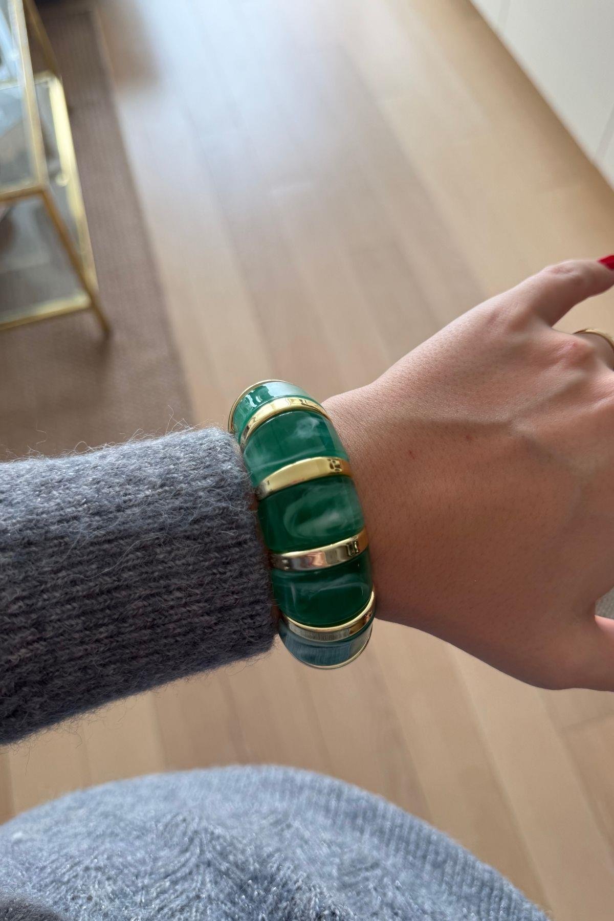 Su Yeşili Gold Detaylı Esnek Bileklik