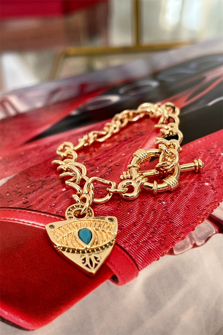 Üçgen Model Önden Kilitli Bileklik Gold