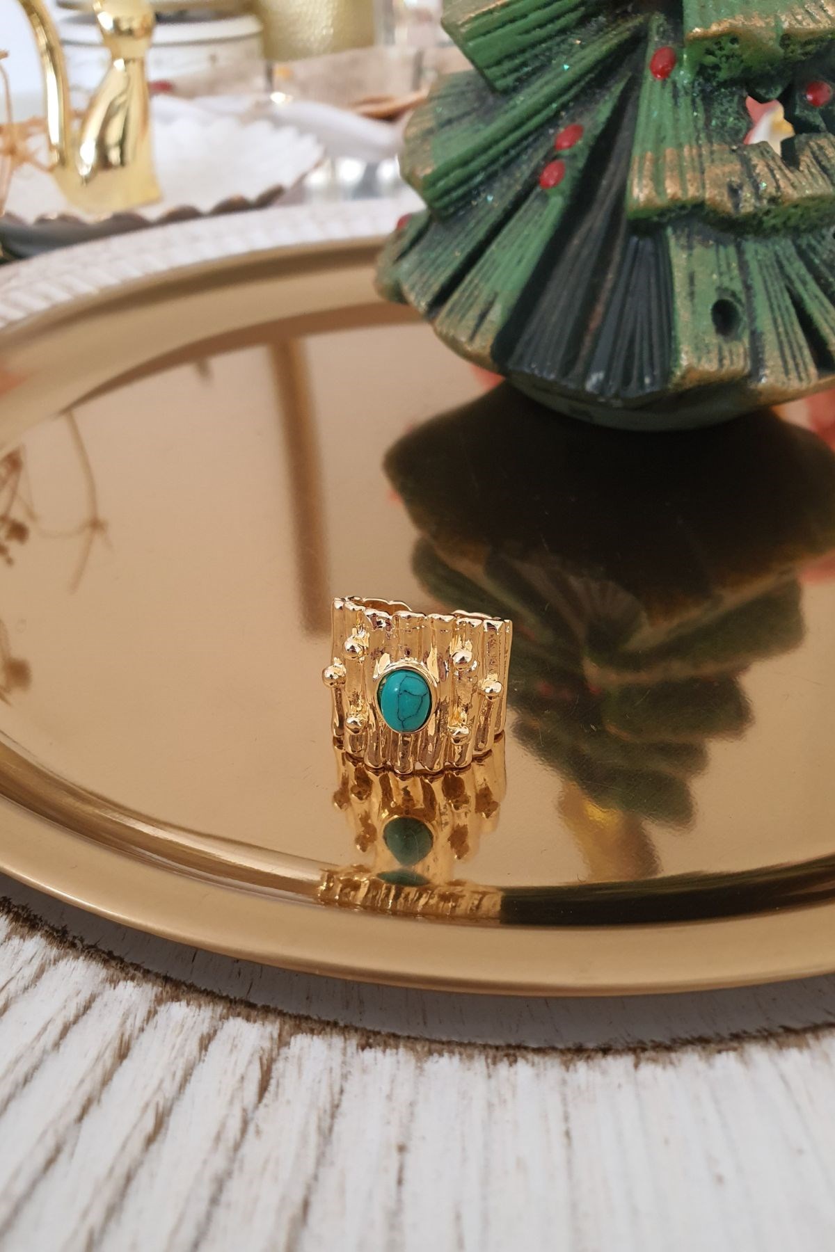 Üzeri Plaka Model Yeşim Taşı Boncuklu Yüzük Gold