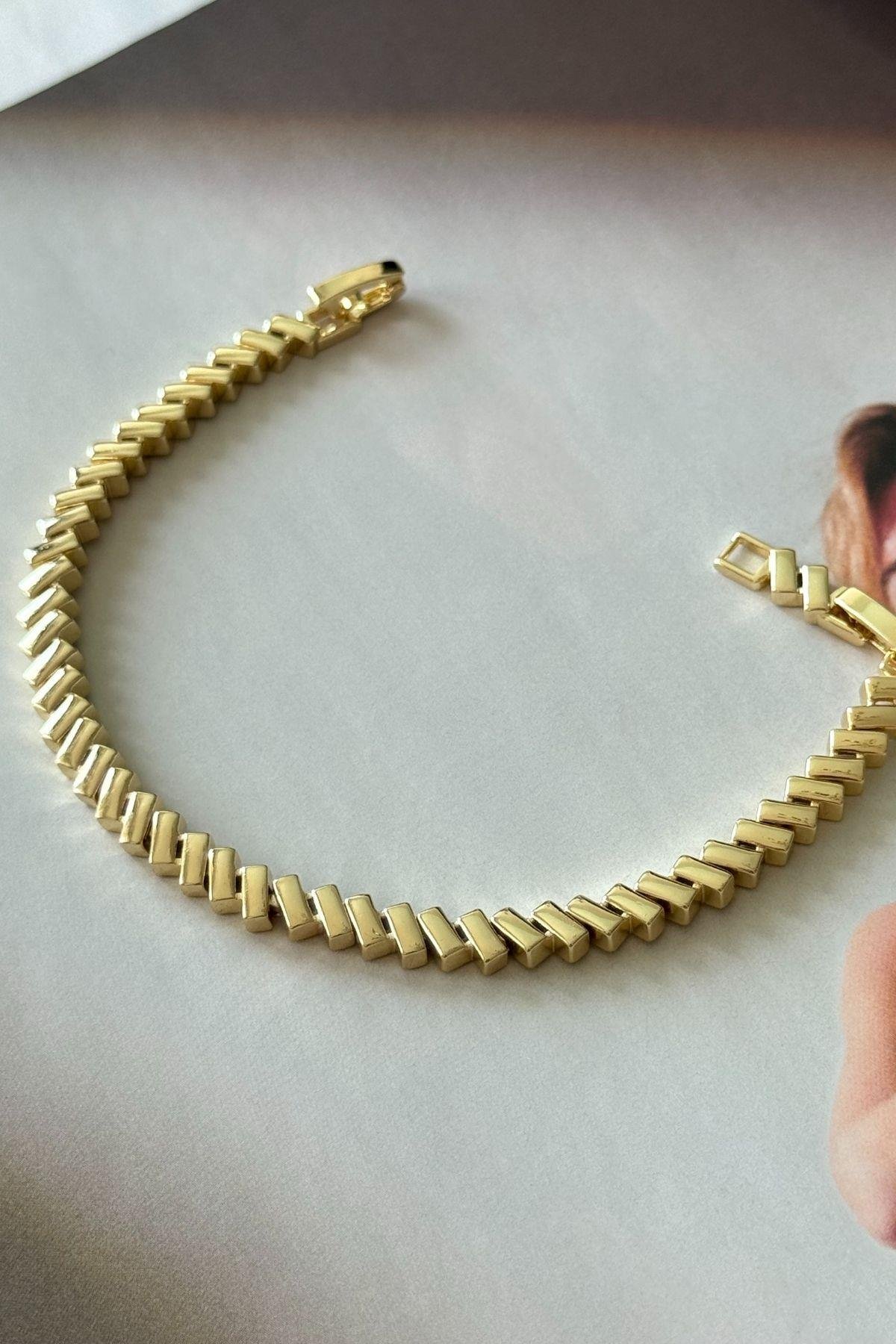 Xuping Baklava Model Bileklik