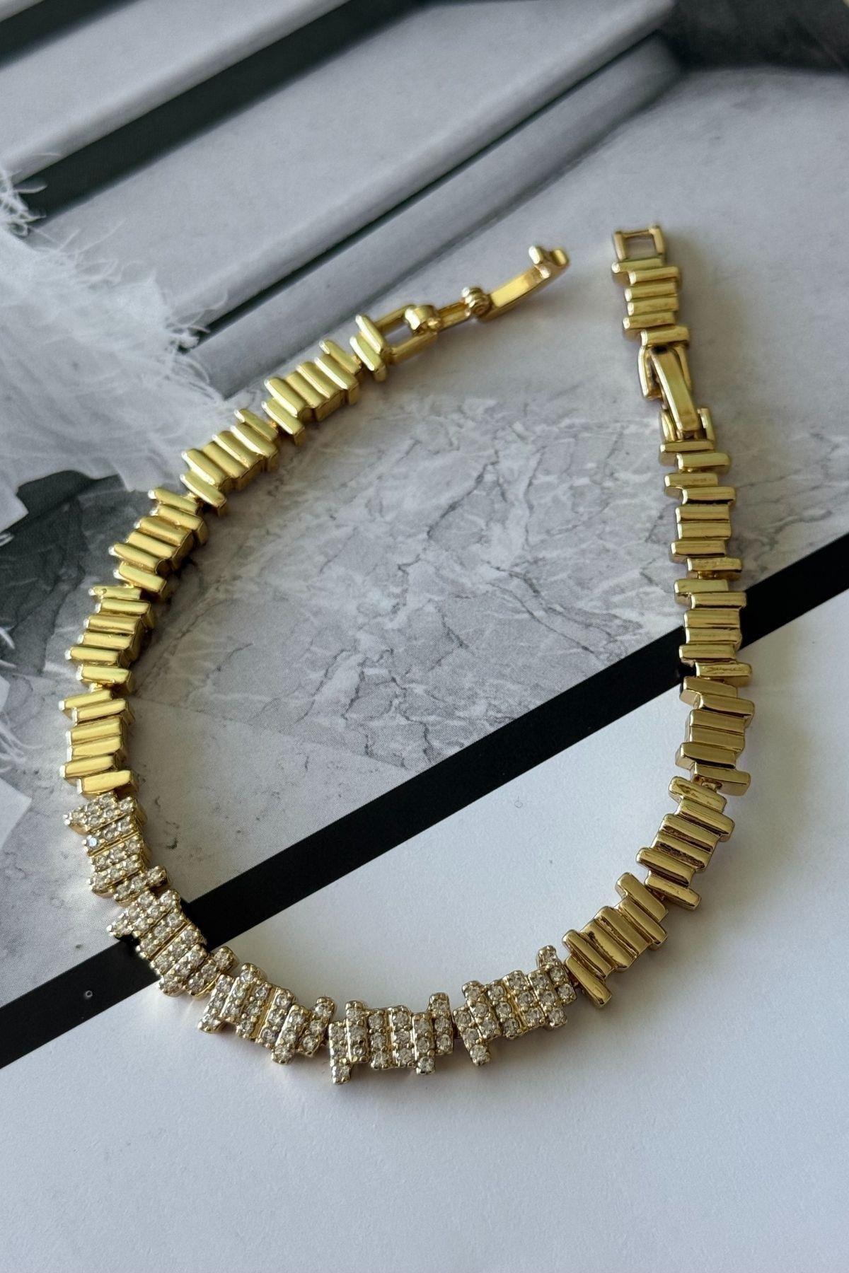 Xuping Tırtıklı Zirkon Taşlı Künye