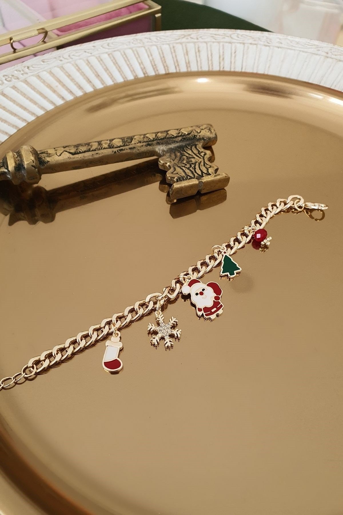 Yeni Yıl Konseptli Çoklu Aparatlı Bileklik Gold