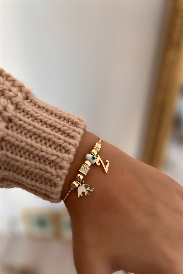 Z Harfli ve Beyaz Mineli Fil Figürlü Nazar Bileklik Gold