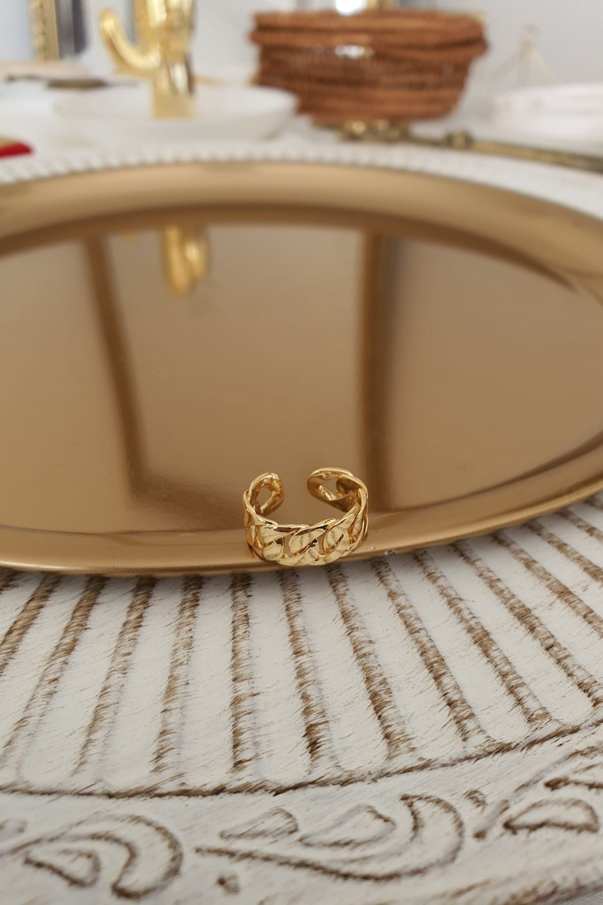 Zincir Model Kıkırdak Küpe Gold,