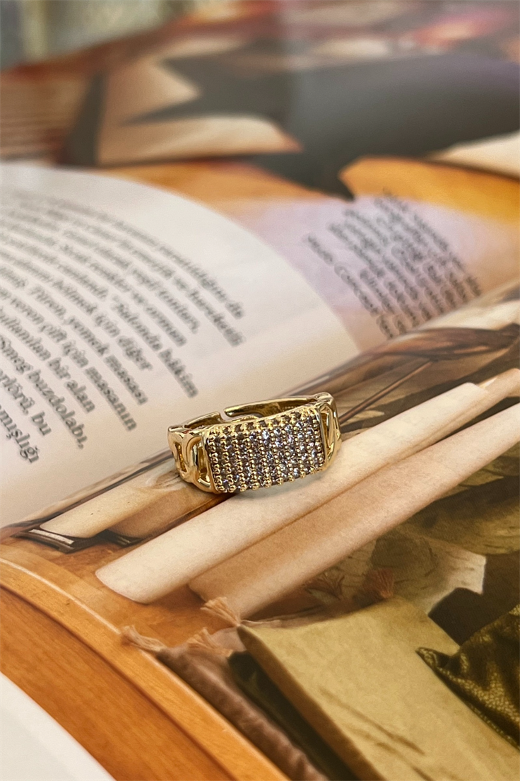 Zirkon Taşları Yanları Zincir Model Yüzük Gold