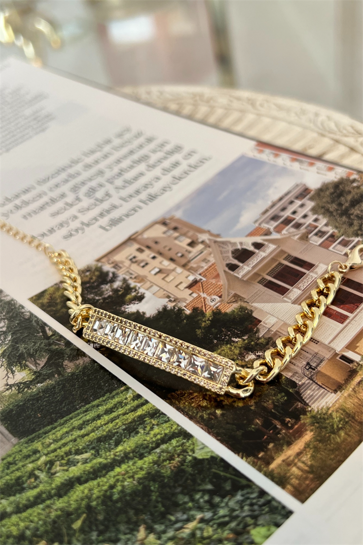 Zirkon Taşlı Dikdörtgen Model Sıralı Bileklik Gold