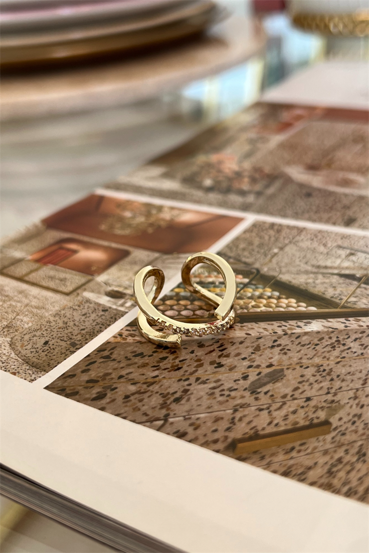 Zirkon Taşlı İnce Yüzük Gold