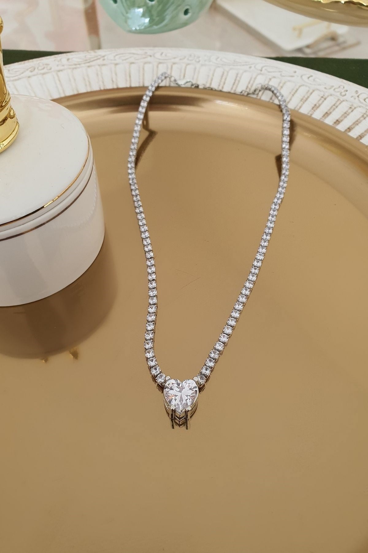Zirkon Taşlı Kalp Detaylı Suyolu Kolye Gold