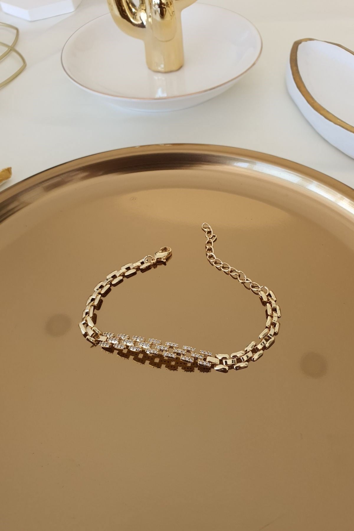 Zirkon Taşlı Kare Detaylı Ezme Zincir Bileklik Gold