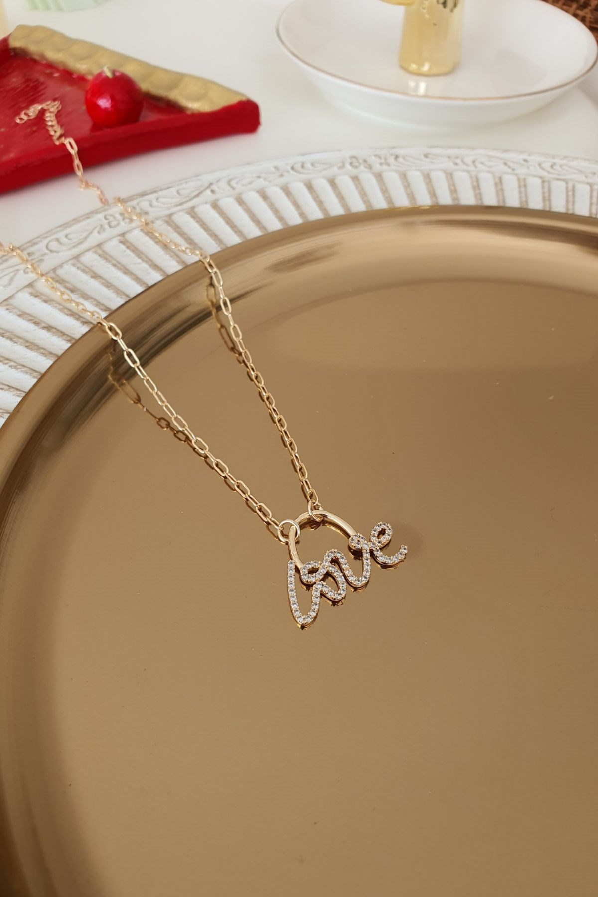 Zirkon Taşlı Love Yazılı Kolye Gold