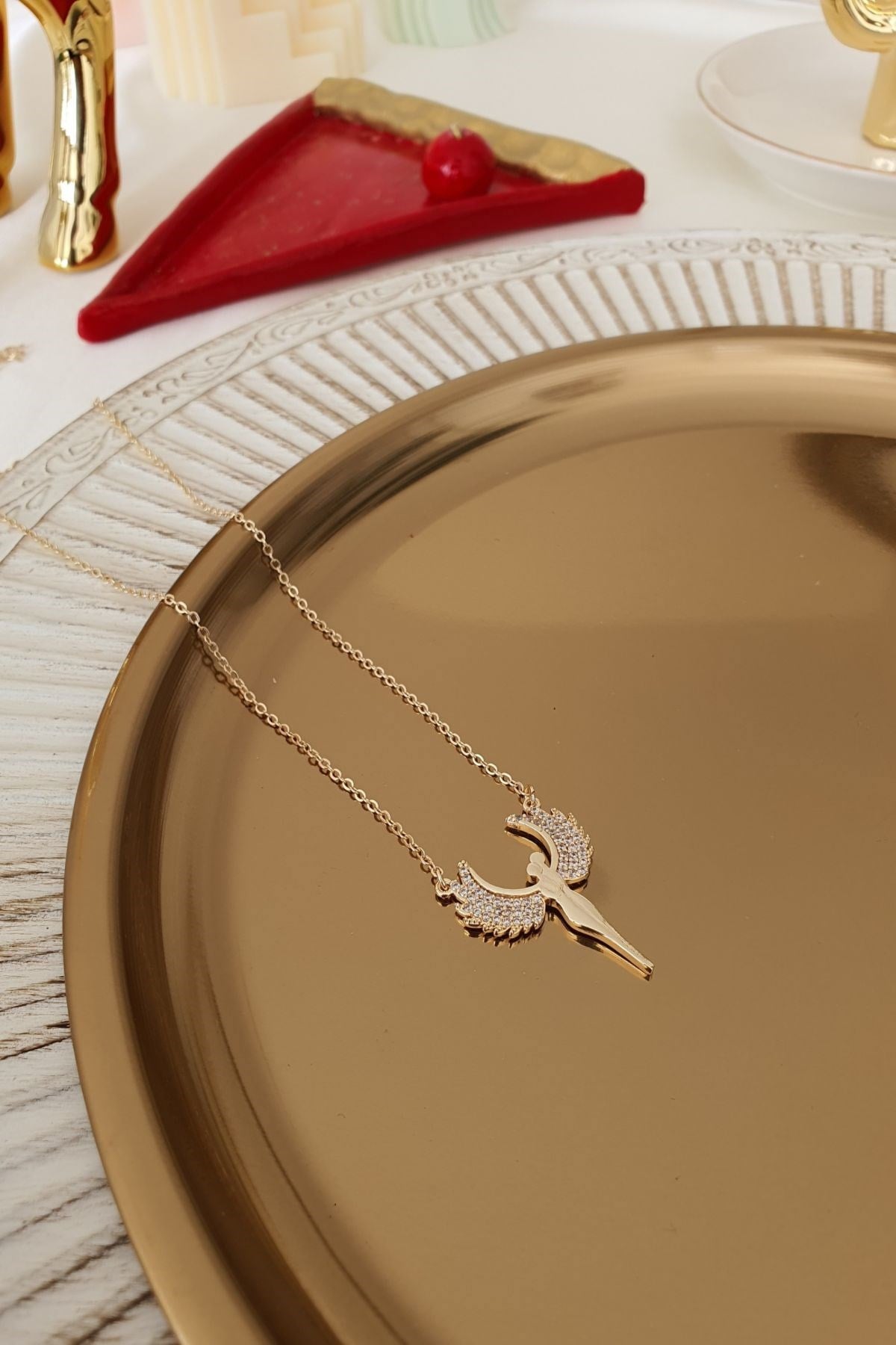 Zirkon Taşlı Melek Kolye Gold