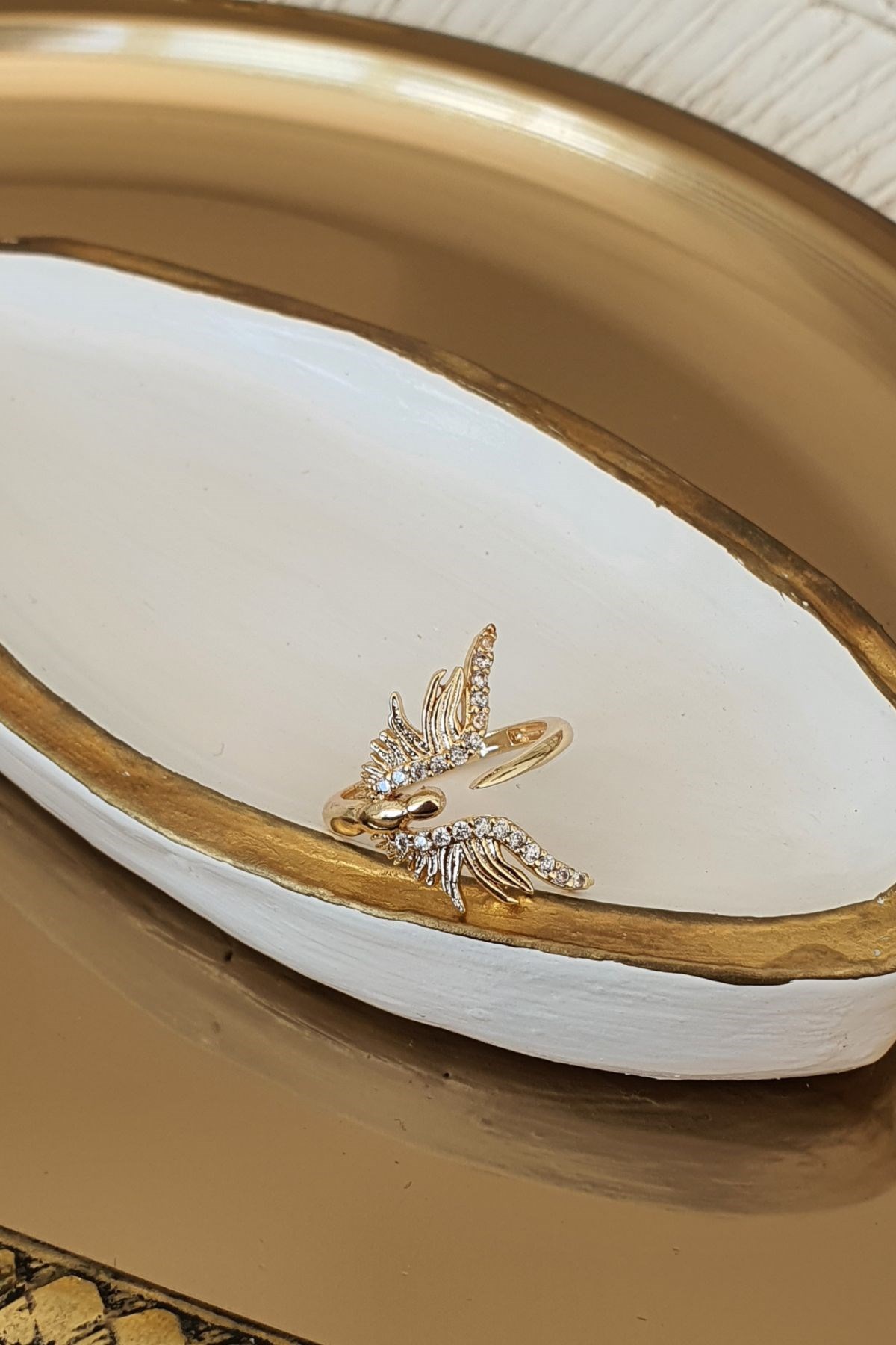 Zirkon Taşlı Mikail Yüzük Gold