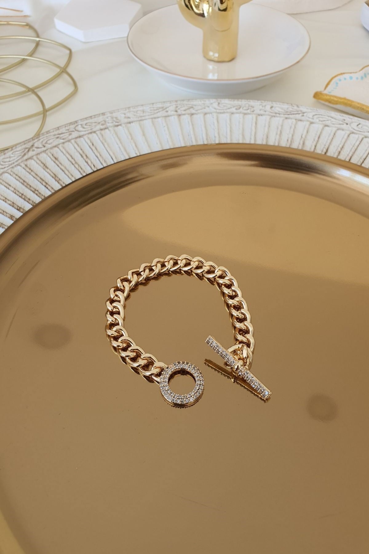 Zirkon Taşlı Önden Kilitli Bileklik Gold