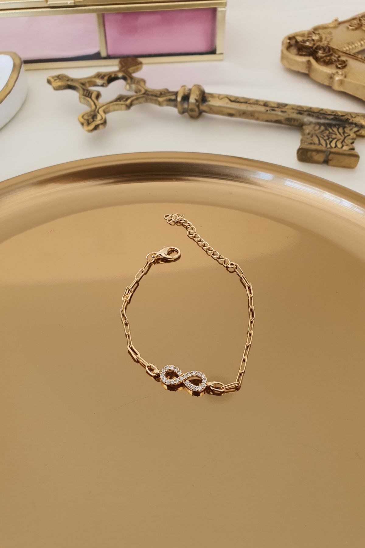 Zirkon Taşlı Sonsuzluk Model Zincir Bileklik Gold