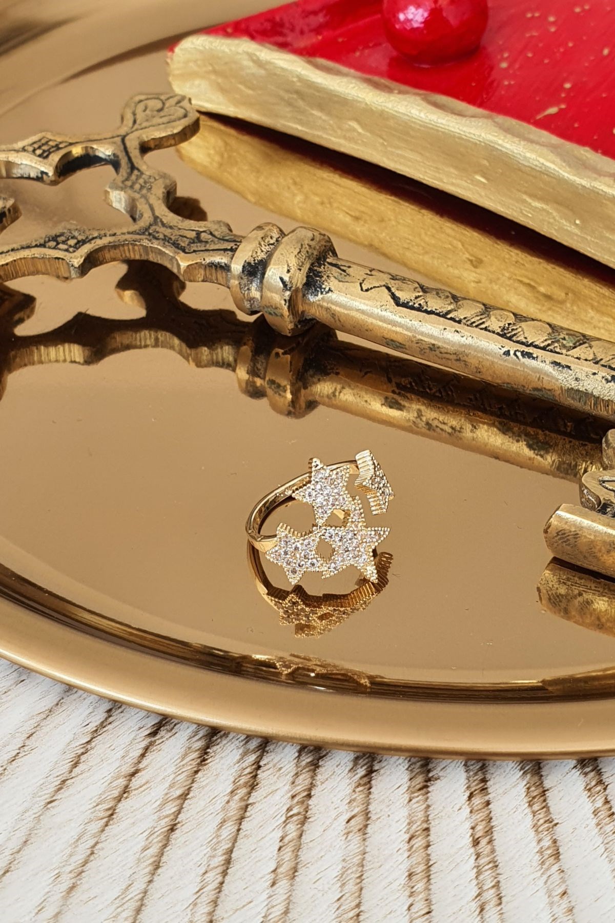 Zirkon Taşlı Yıldız Yüzük Gold