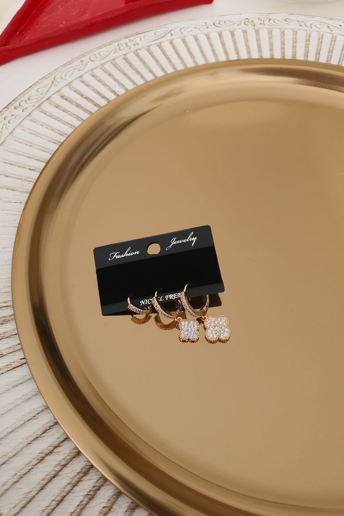 Zirkon Taşlı Yonca Model Set Küpe Gold