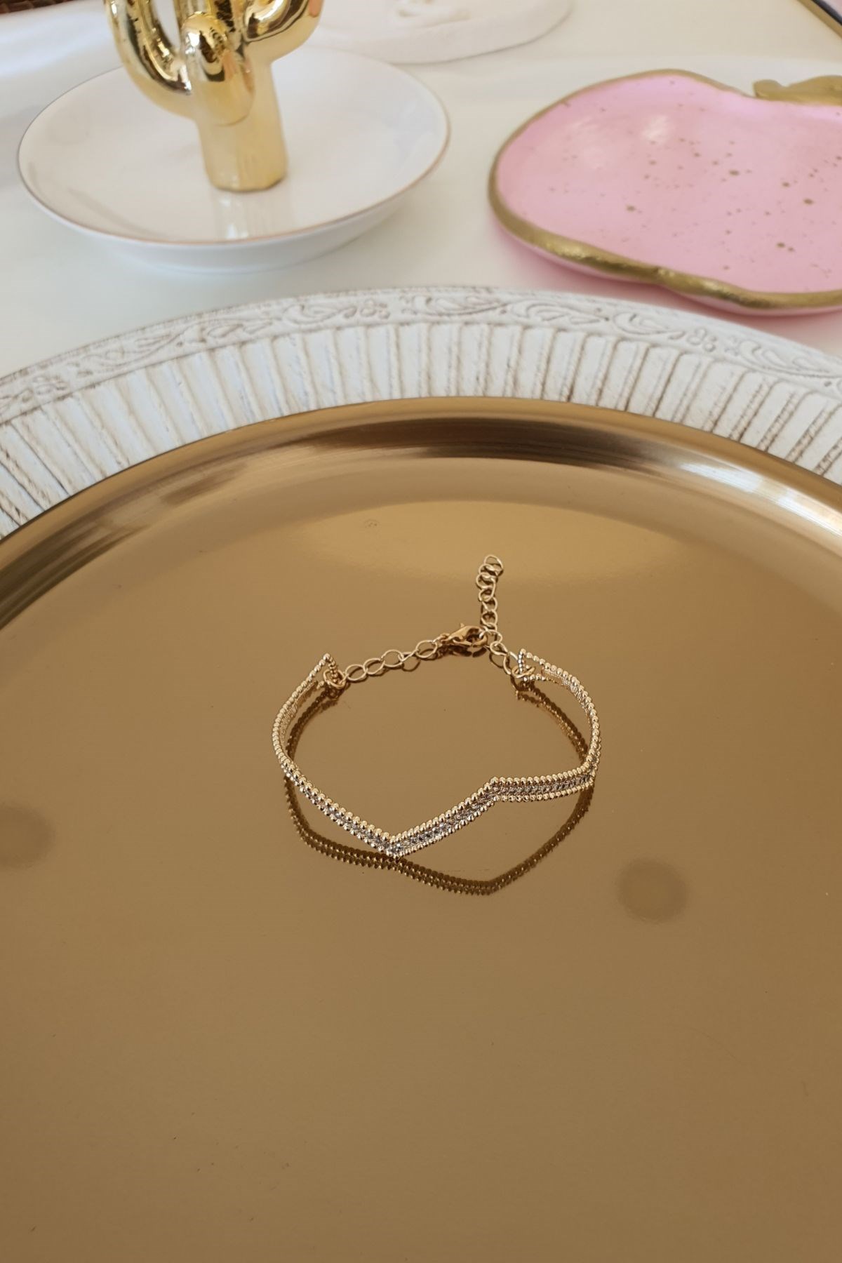 Zirkon Taşlı Zigzag Model Bileklik Gold