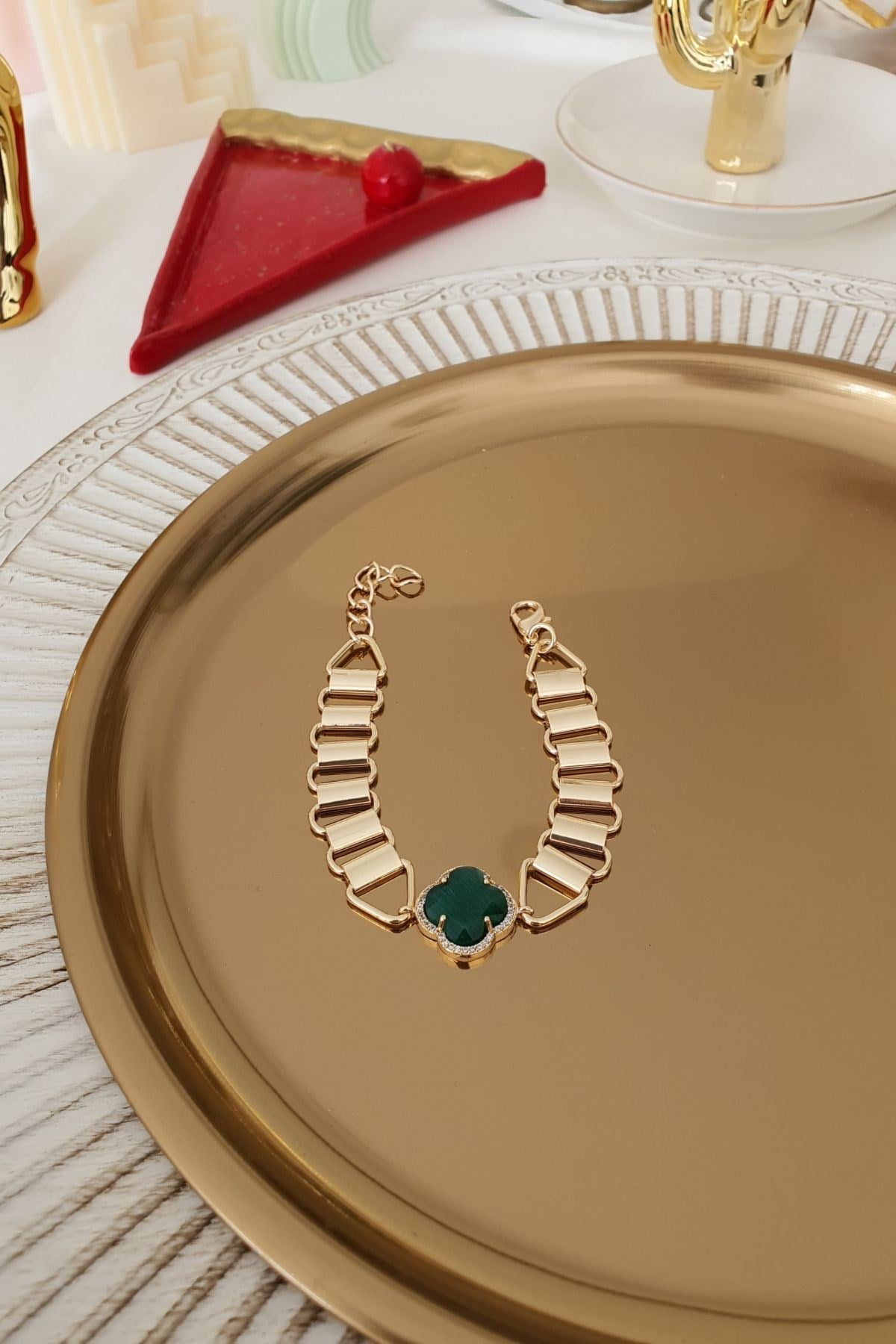 Zümrüt Yeşili Yonca Model Bileklik Gold