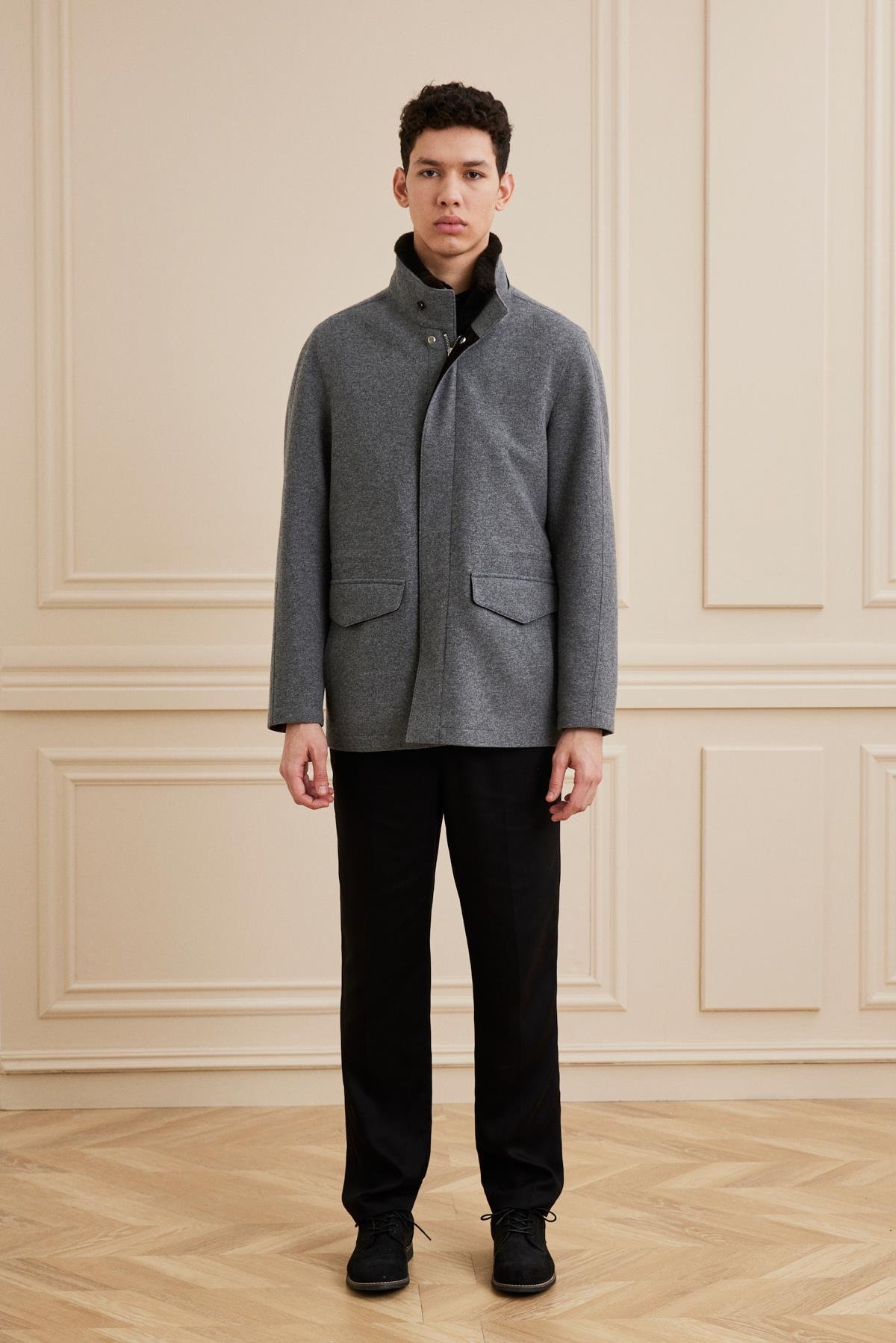 Shaky Men's Loro Piana 90%Wool 10% Cashmere Fabric Short Coat with Nutria trimming Light Grey