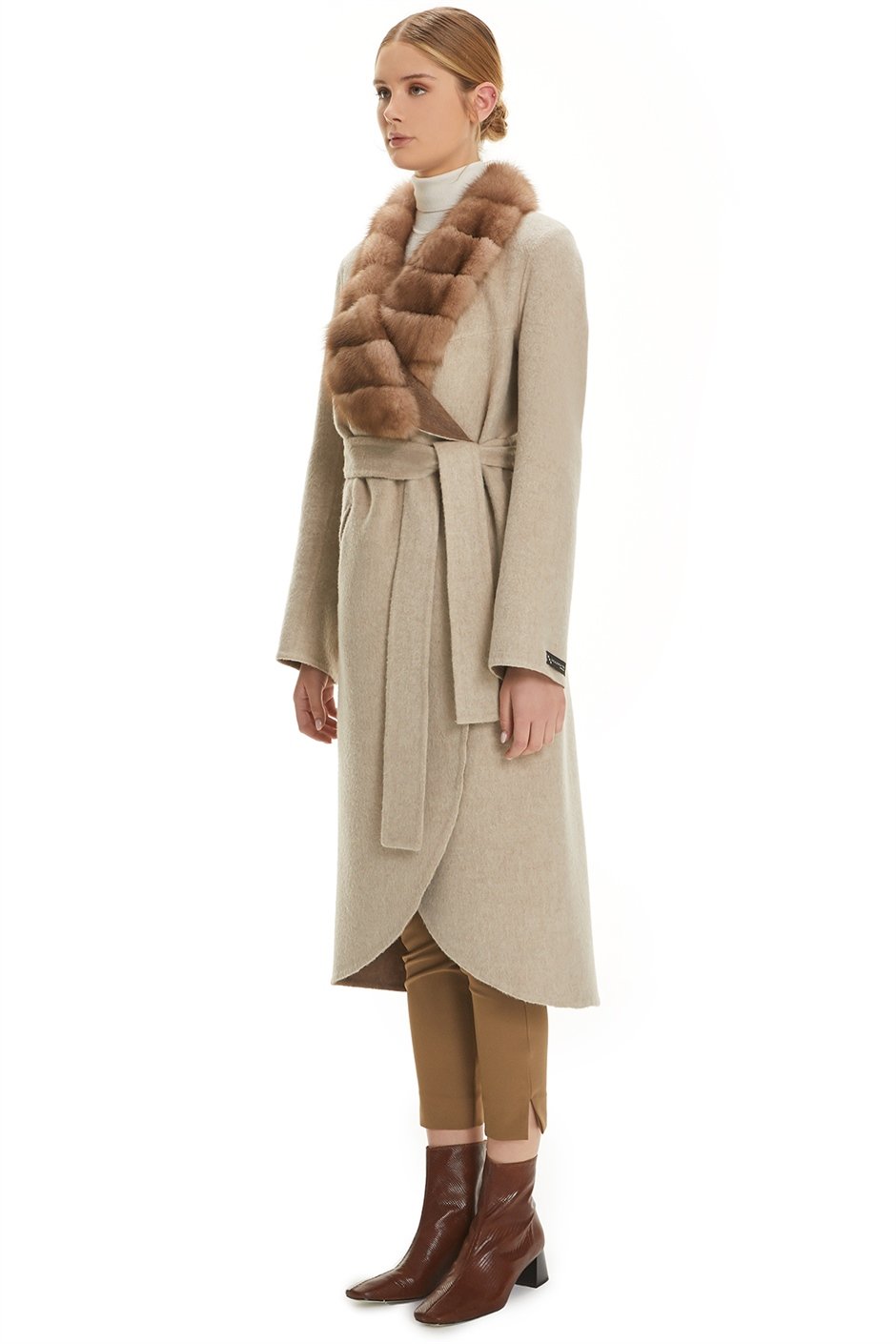Shaky Women's 70% Alpaca 30% Polia Fabric Short Coat with Sable trimming