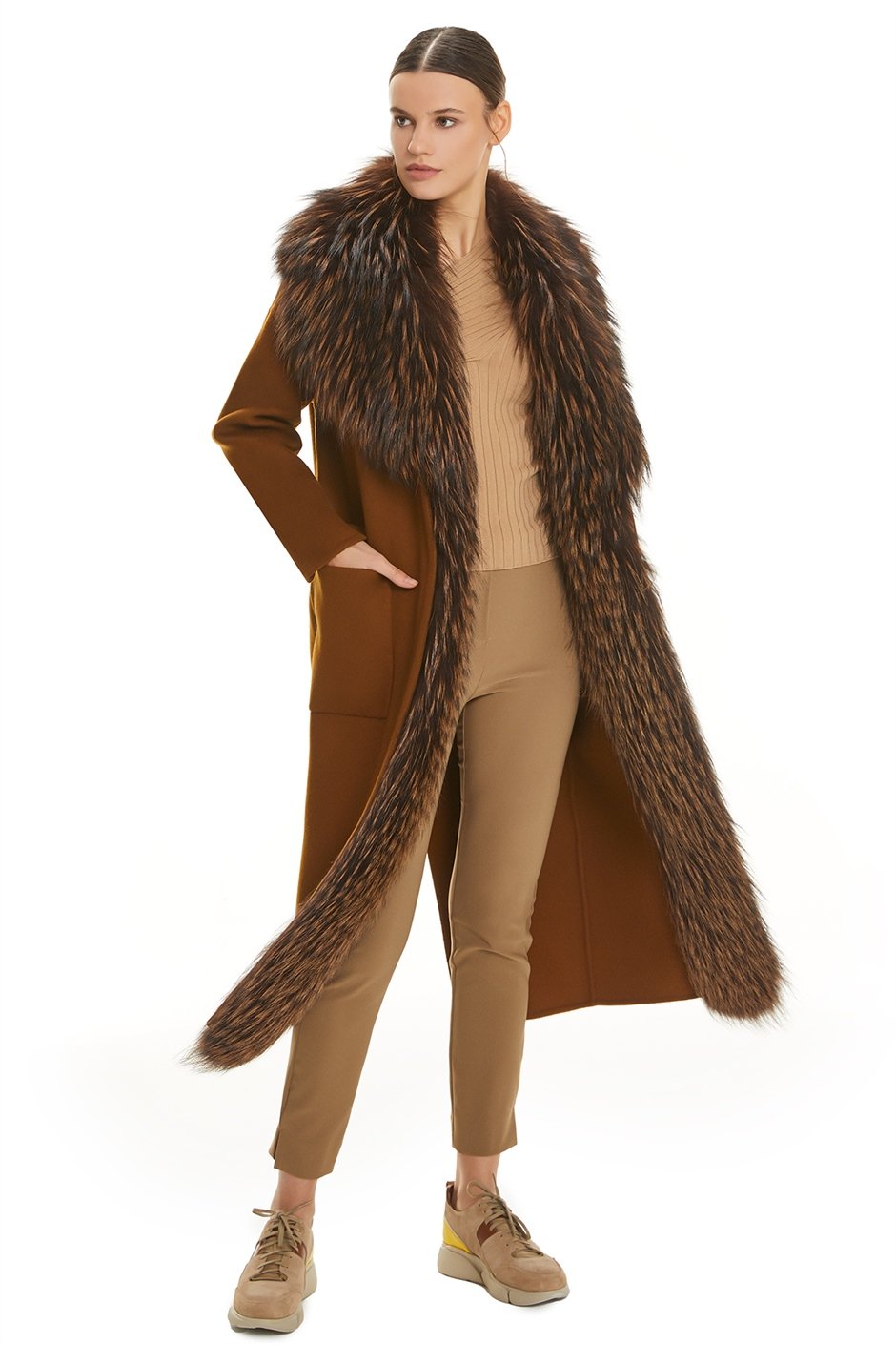 Shaky Women's Isea 95% Wool 5% Cashmere Fabric Coat with Fox trimming