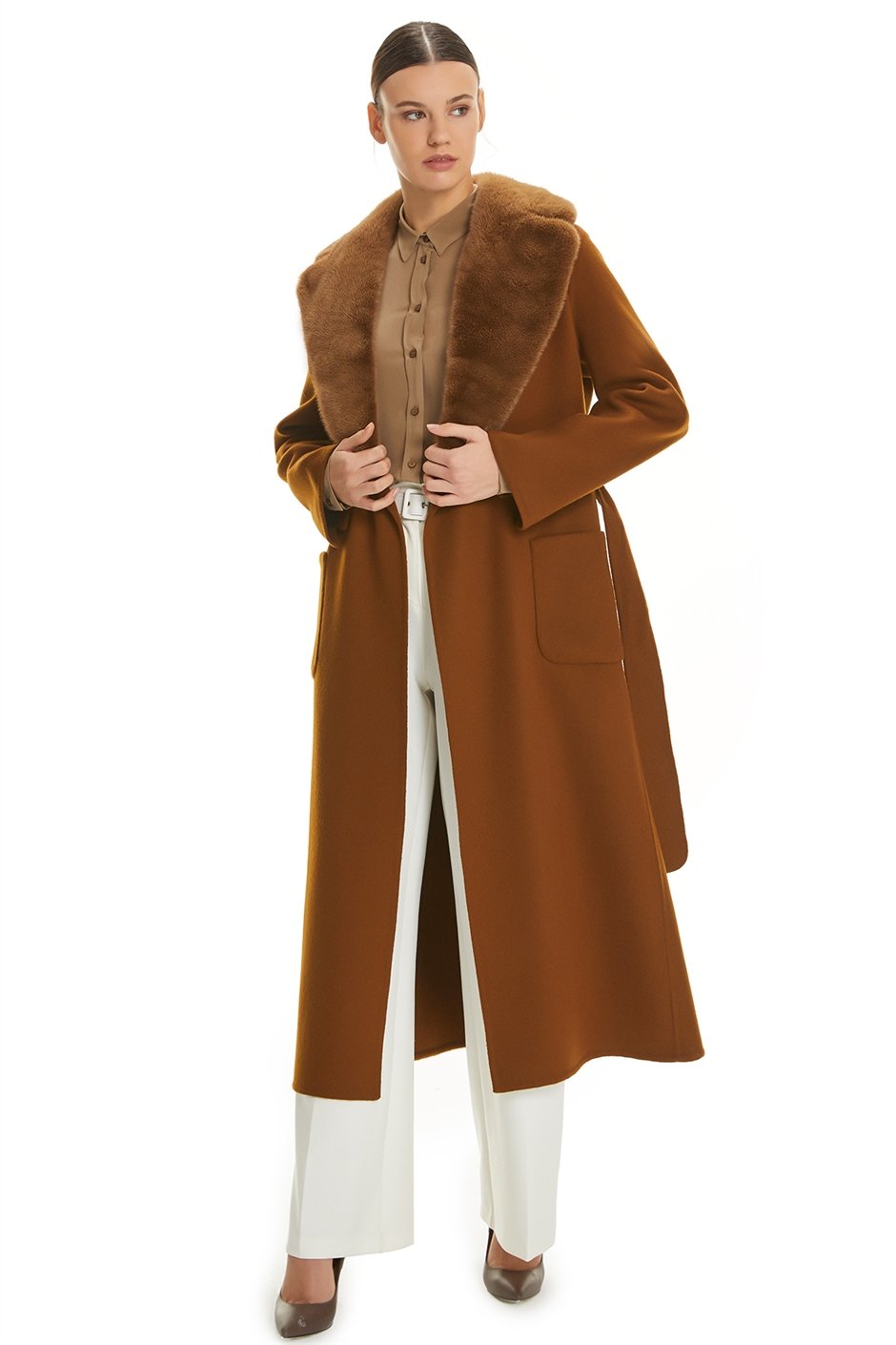 Shaky Women's Isea 95% Wool 5% Cashmere Fabric Coat with Mink trimming