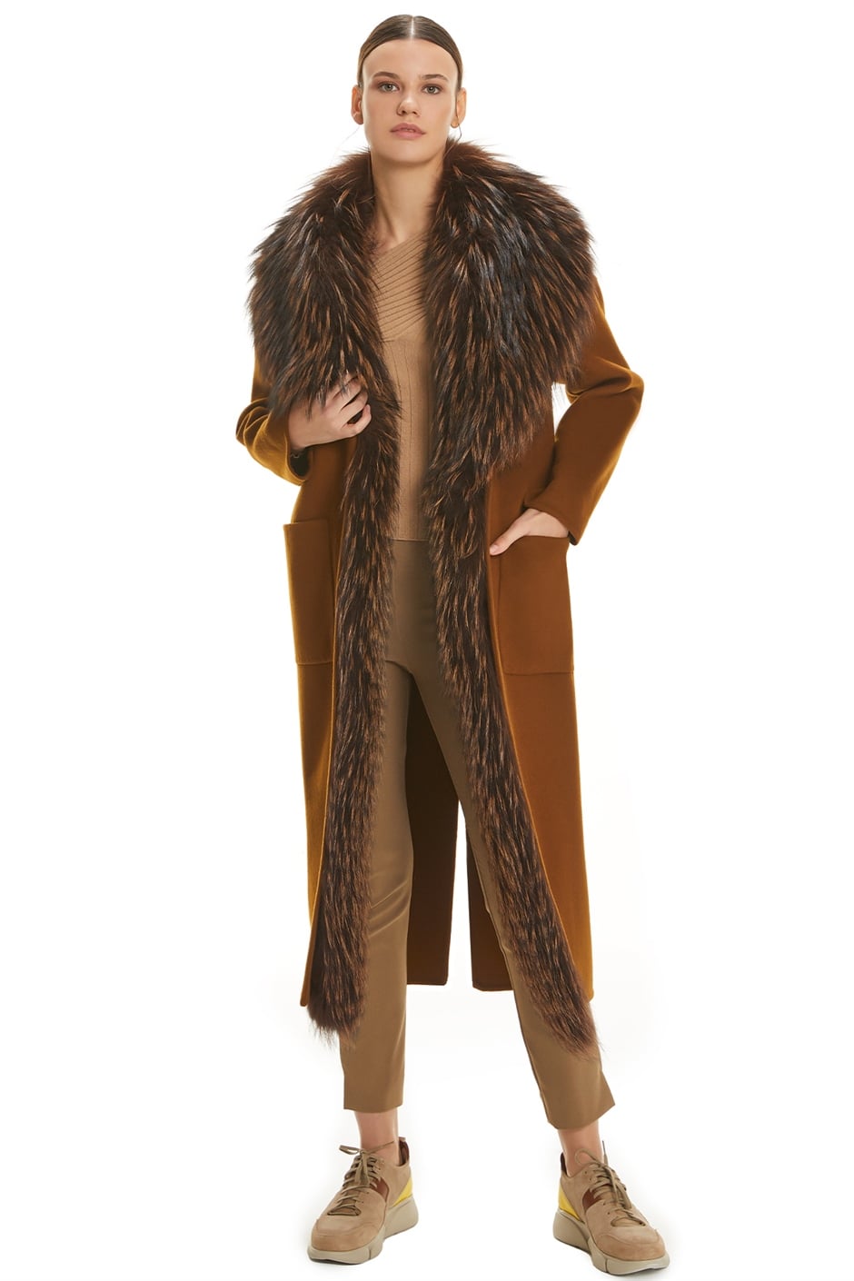 Shaky Women's Isea 95% Wool 5% Cashmere Fabric Coat with Fox trimming