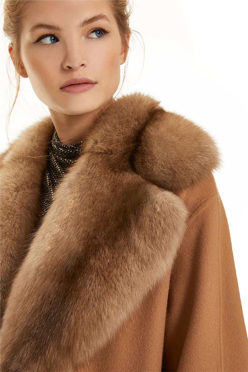 Shaky Women's Isea 95% Wool 5% Cashmere Fabric Coat with Sable trimming