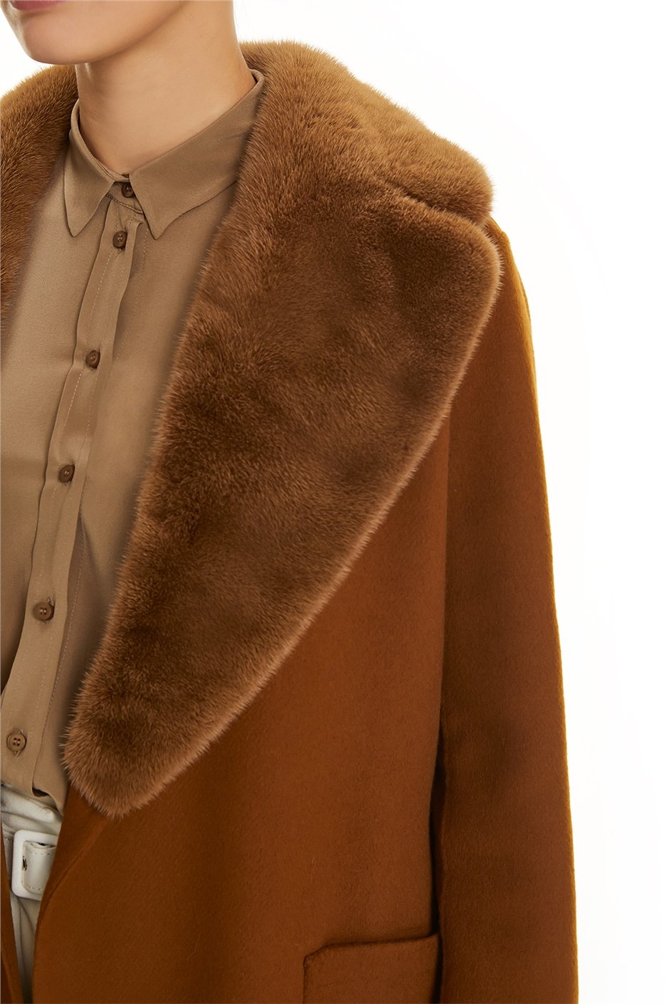 Shaky Women's Isea 95% Wool 5% Cashmere Fabric Coat with Mink trimming